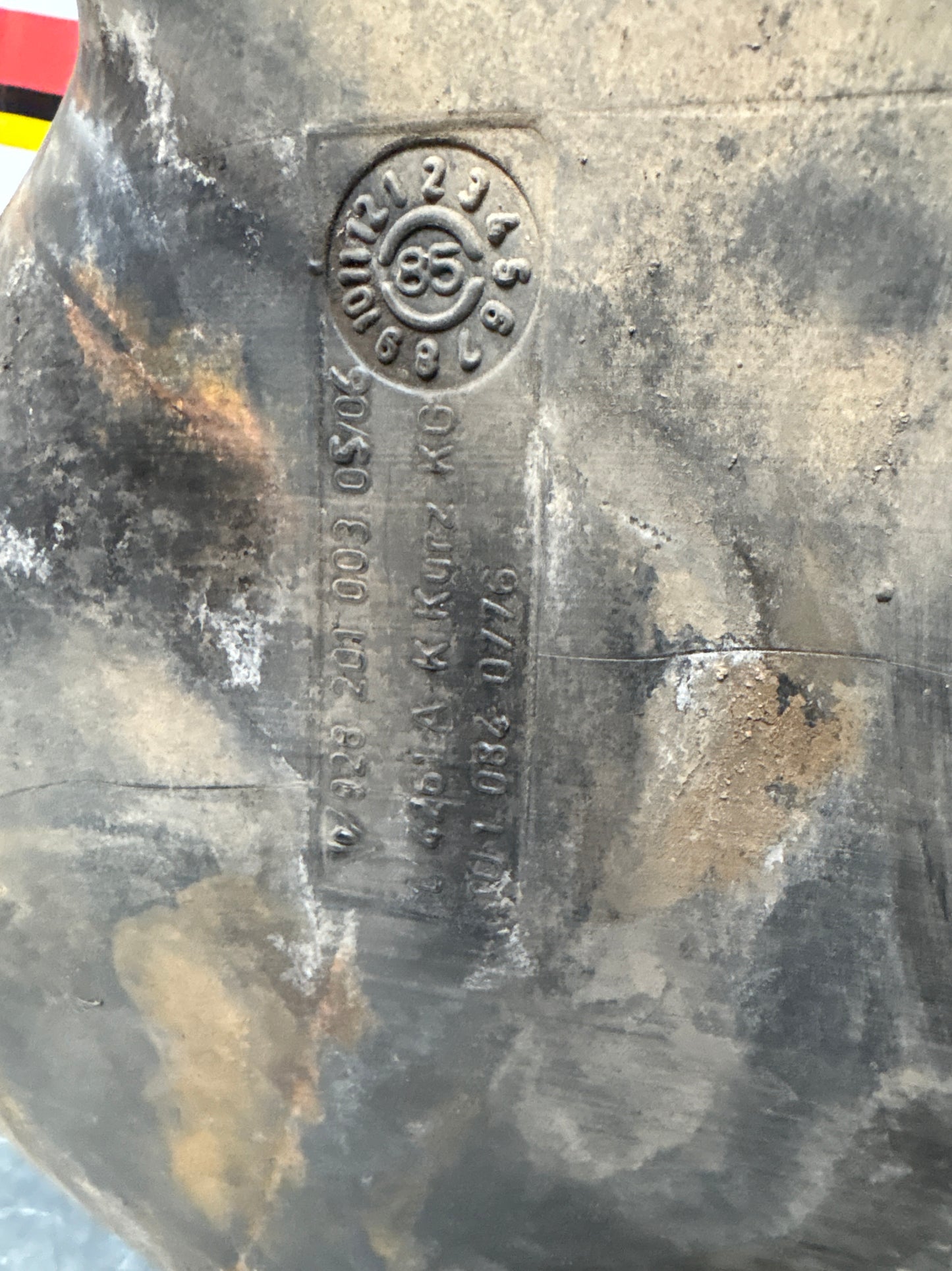 Porsche 928 S4 fuel tank, used 928201003 05/06