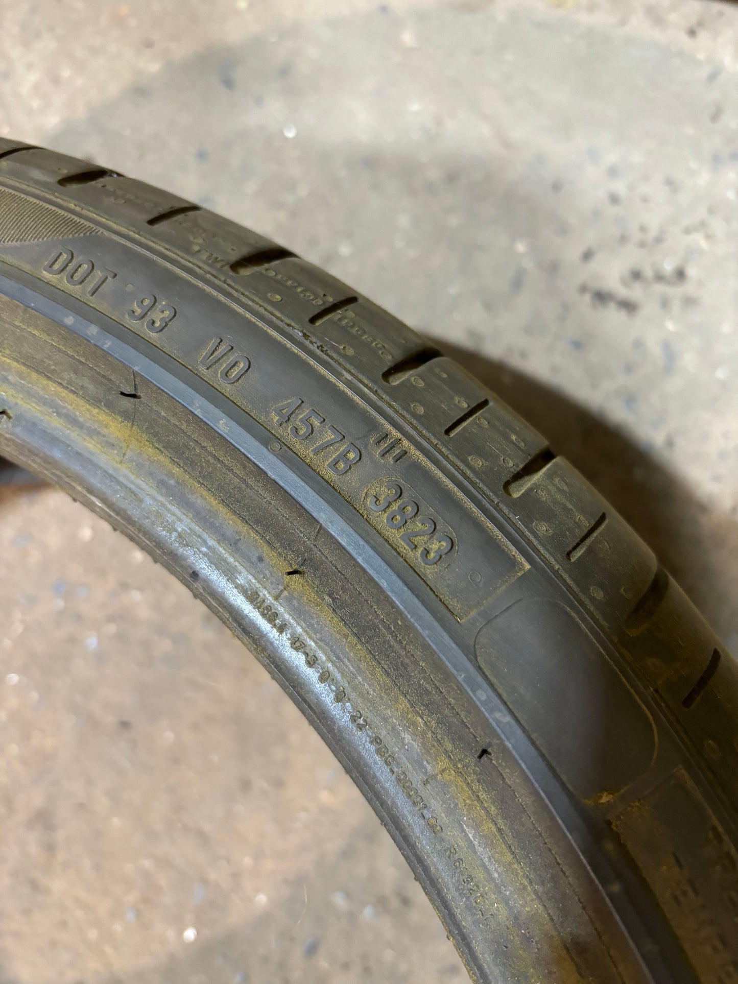 Pirelli Pzero235/35 R19 used tyre 6.4mm