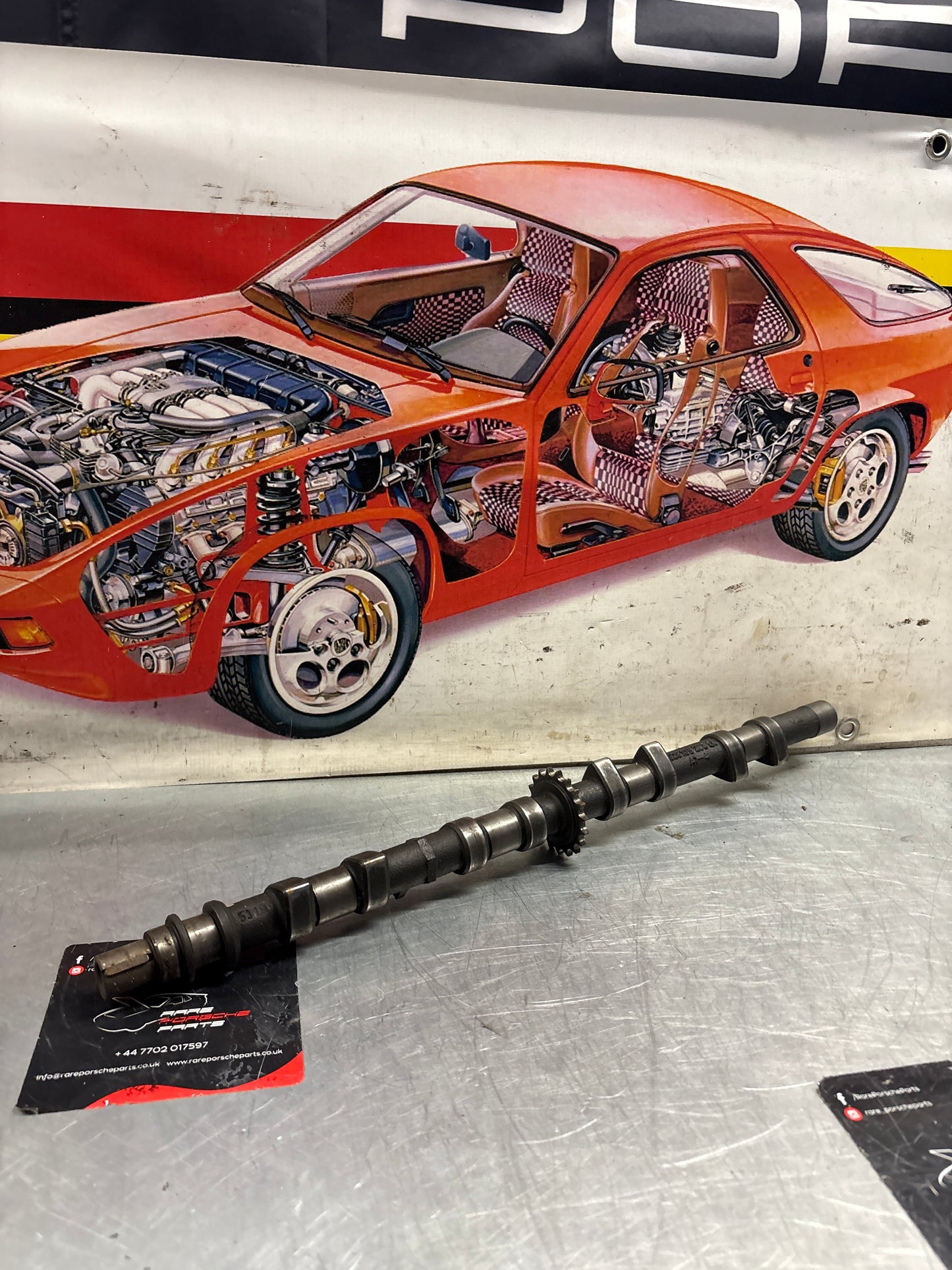 Porsche 928 S3 M28.45/46 engine Camshaft, exhaust side, cylinder 1-4, used 9281052932R / 92810529308