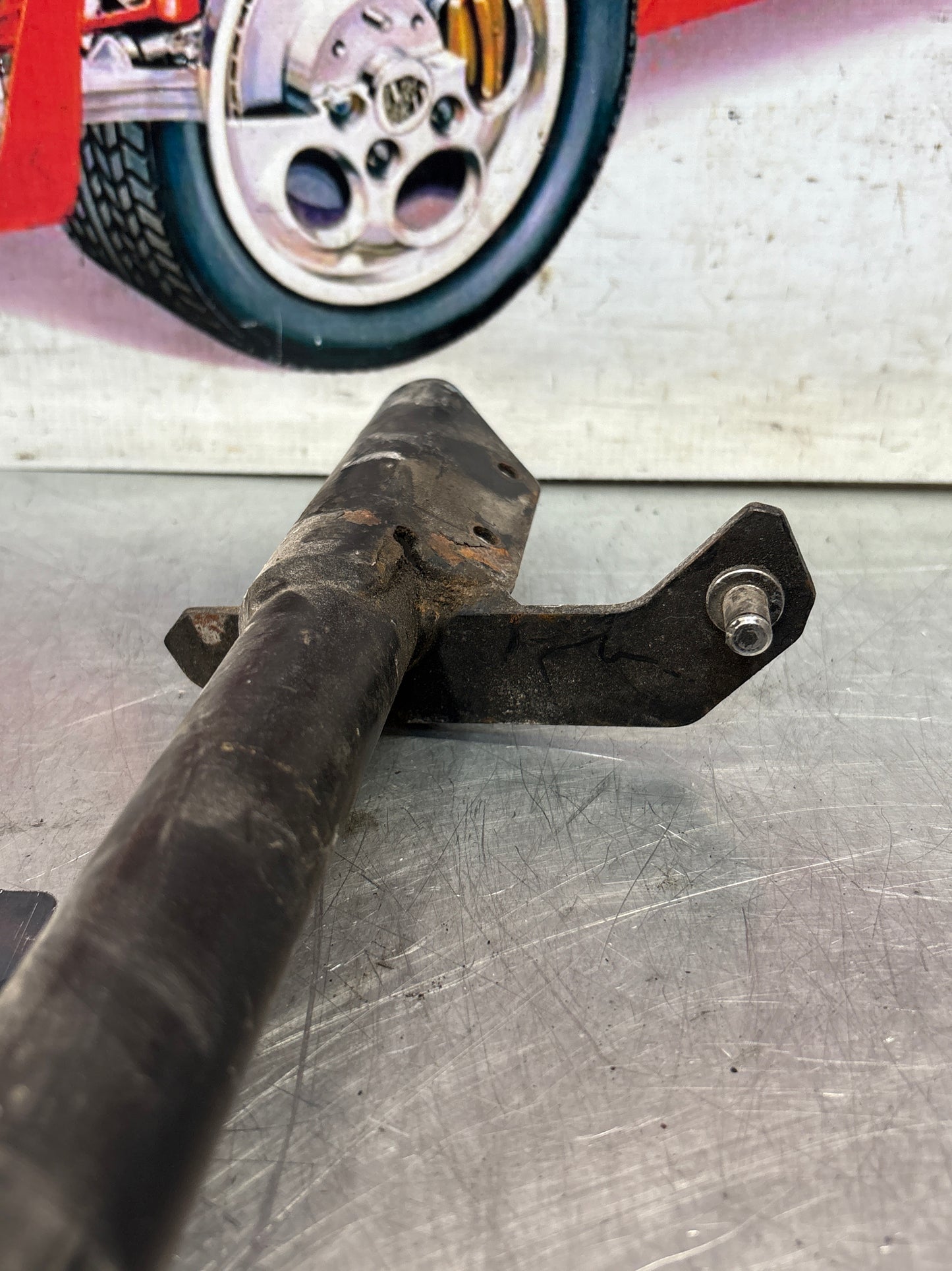 Porsche 928 Head light centre shaft, used, 92875004105