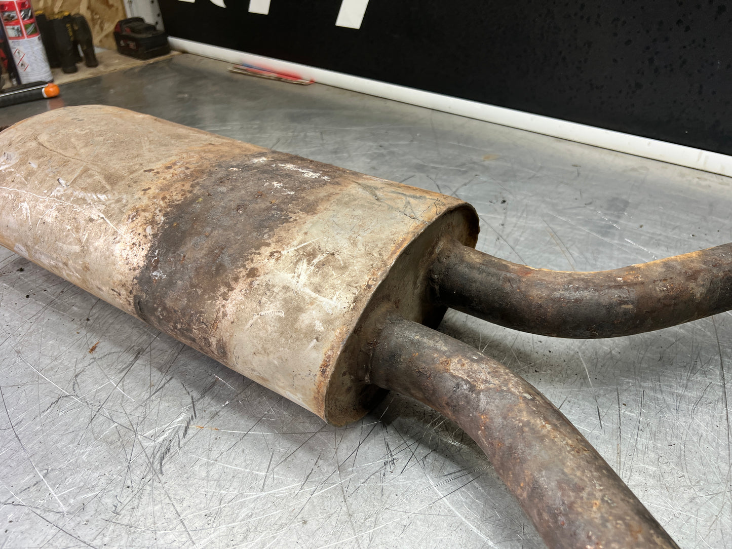 Porsche 928 front muffler, used 92811108207