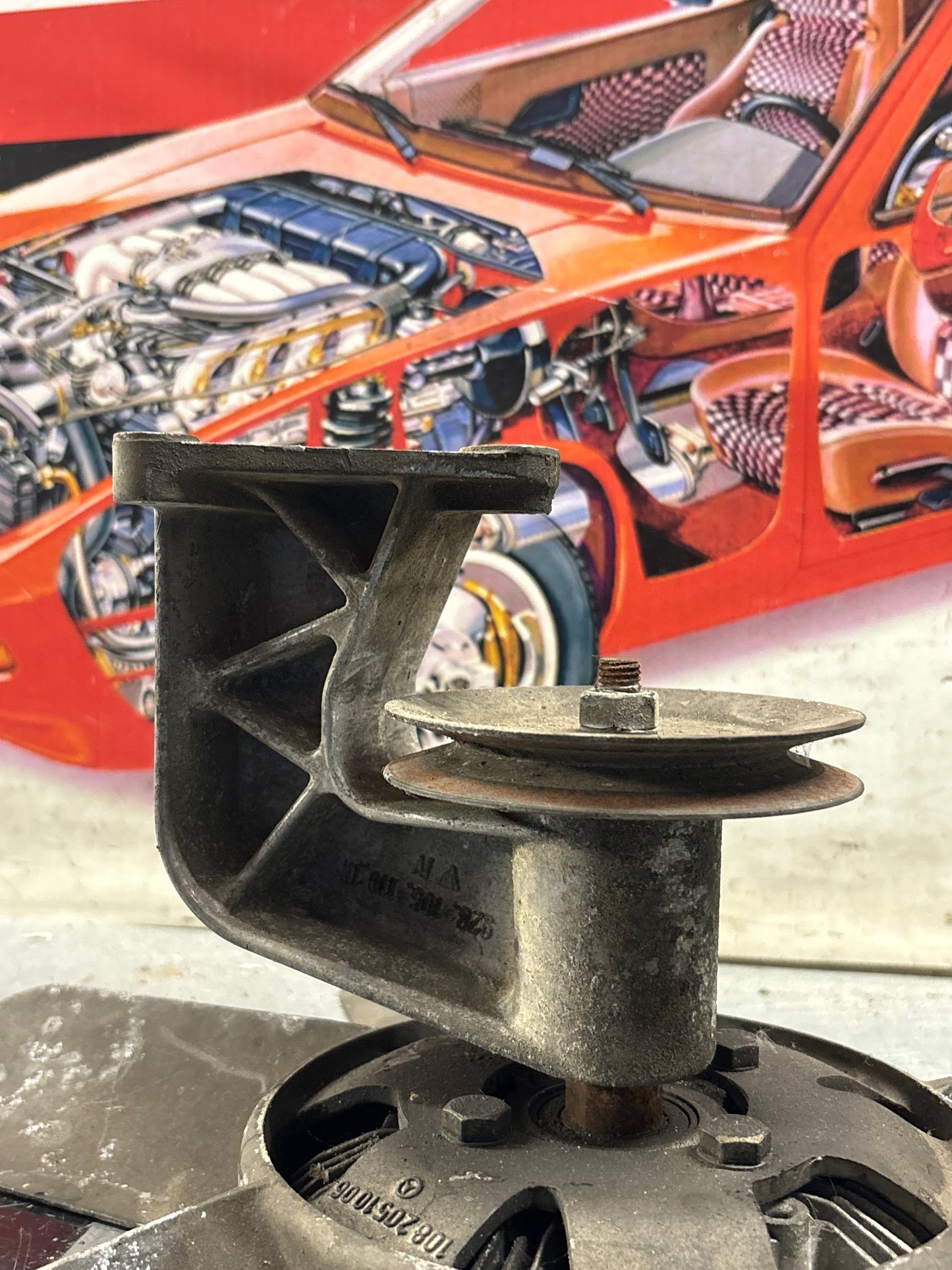 Porsche 928 Engine cooling viscous fan with bracket used 92810613701, 9281061101R