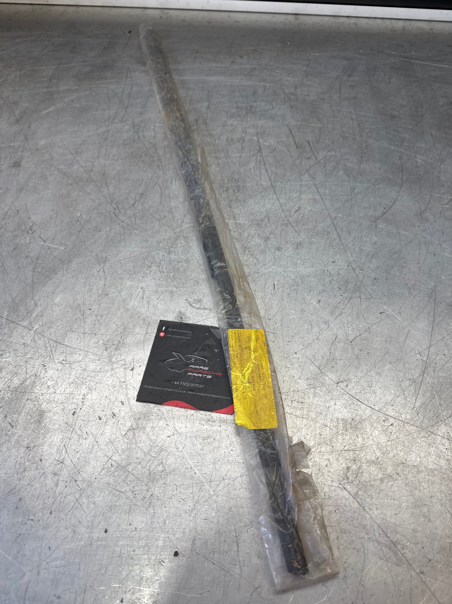 Porsche 911 Moulding left for door exterior 90153143150 Nos