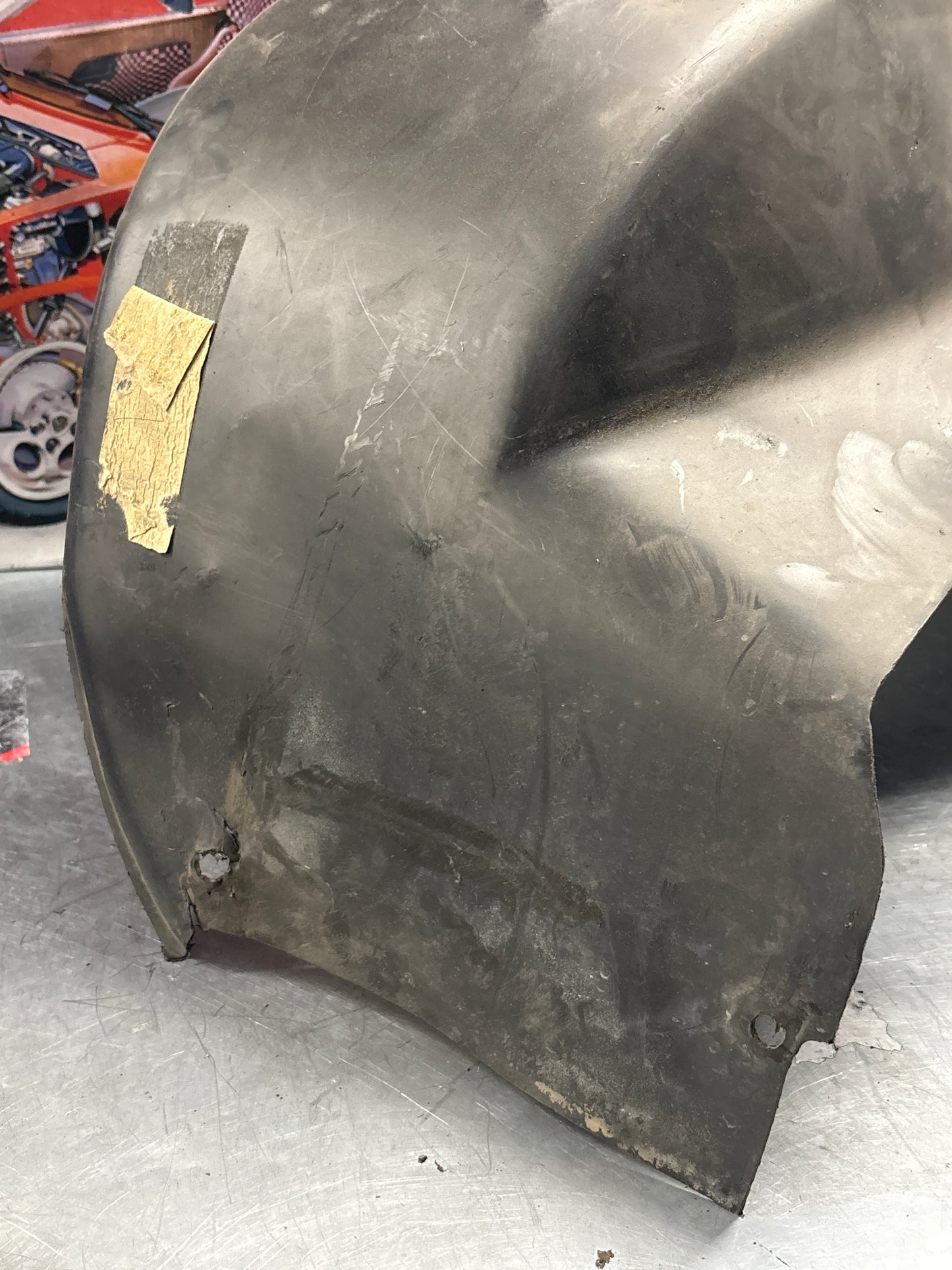 Porsche 928 wheel arch liner Left 92850438105 Used