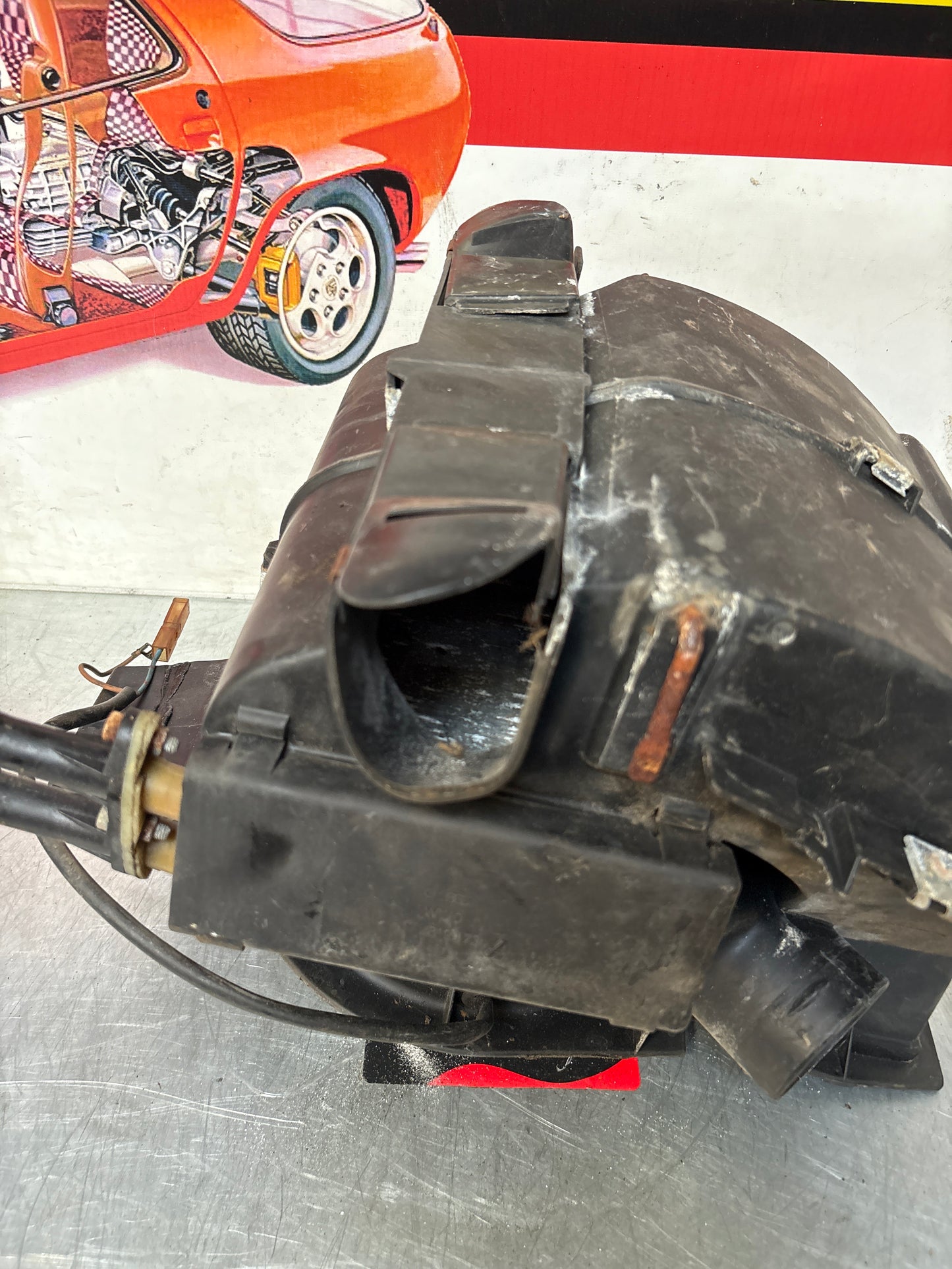 Porsche 924 76-79 heater blower fan assembly, complete with fan 321819096 / 823819096A / 321819095 / 823819095 used