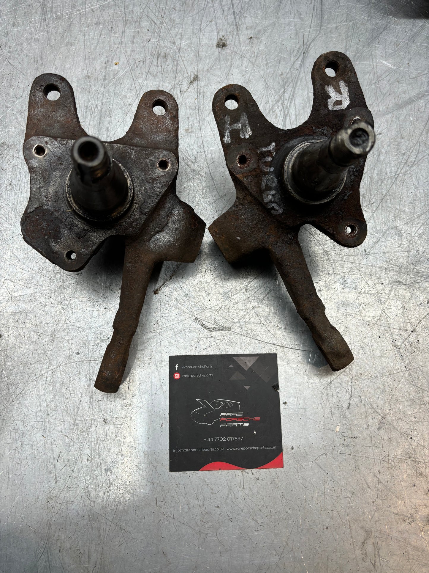 Porsche 944 -85.5 / 924S 2.5 924 Turbo coppia fuso a snodo anteriore 477407312, usato