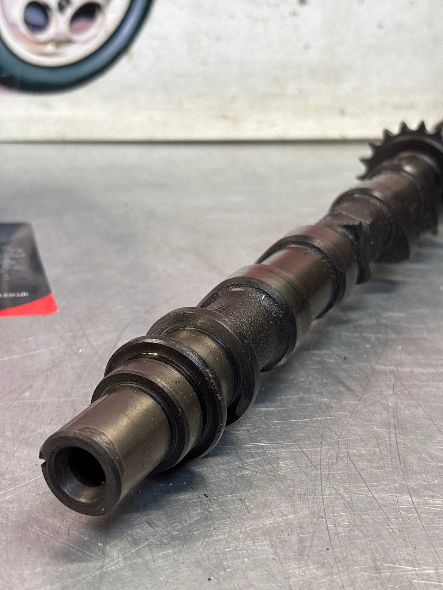 Porsche 928 S3 M28.45/46 engine Camshaft, exhaust side, cylinder 1-4, used 9281052935R / 92810529308