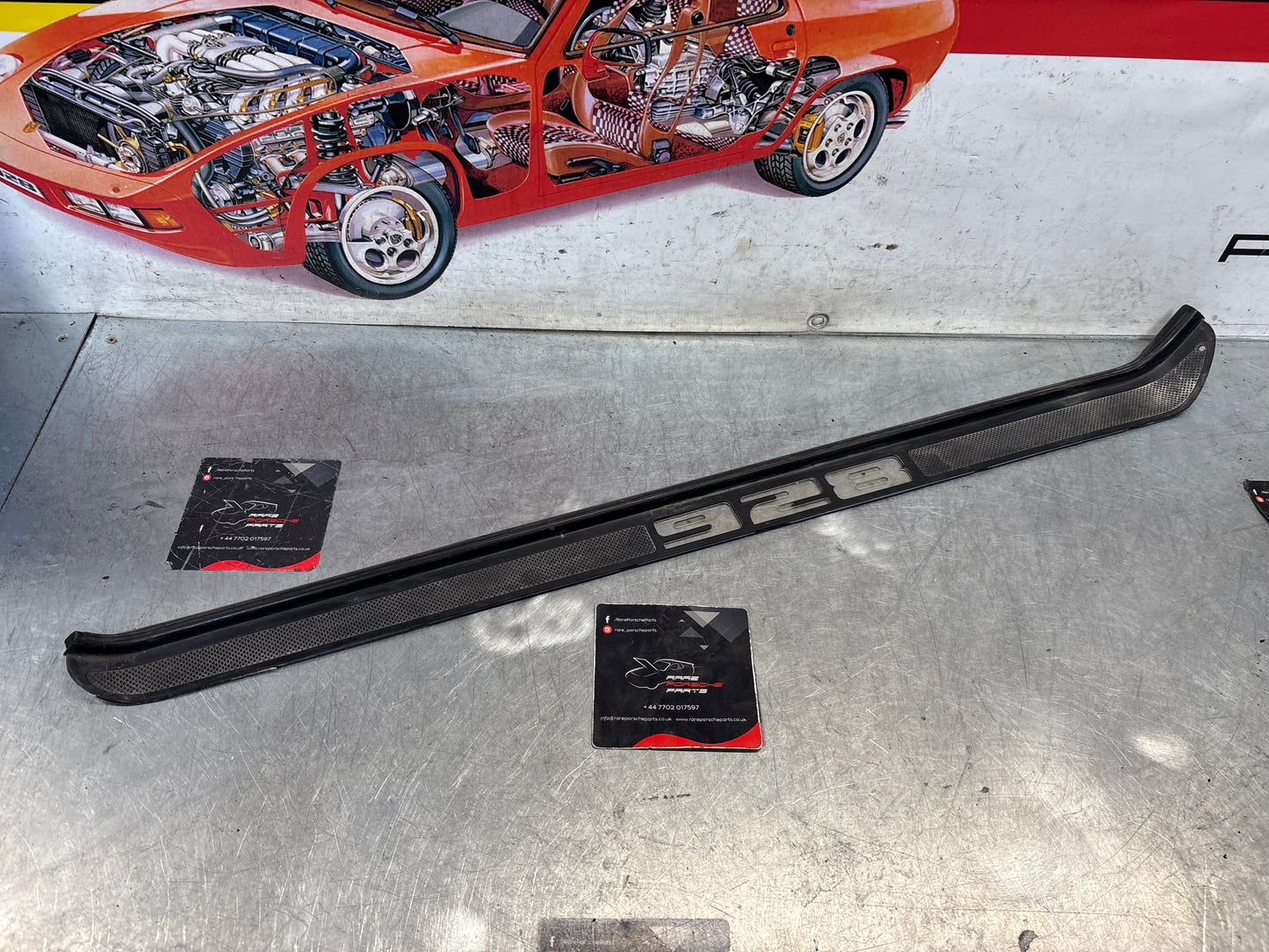 Porsche 928 scuff plate, door sill trim, left, N/S 92855105502 used