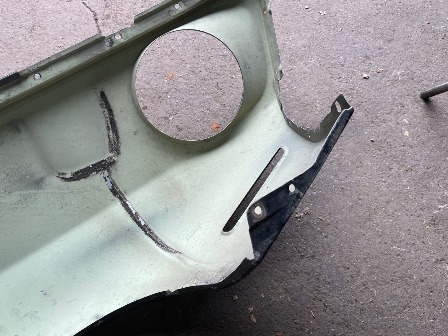 Porsche 928 -87 front left wing, 92850301103 used