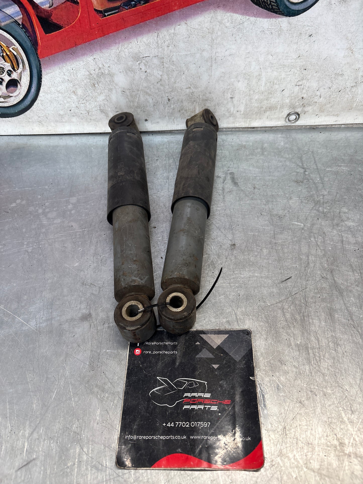 Porsche 944 86- pair of rear suspension shock absorbers, used 95133303205