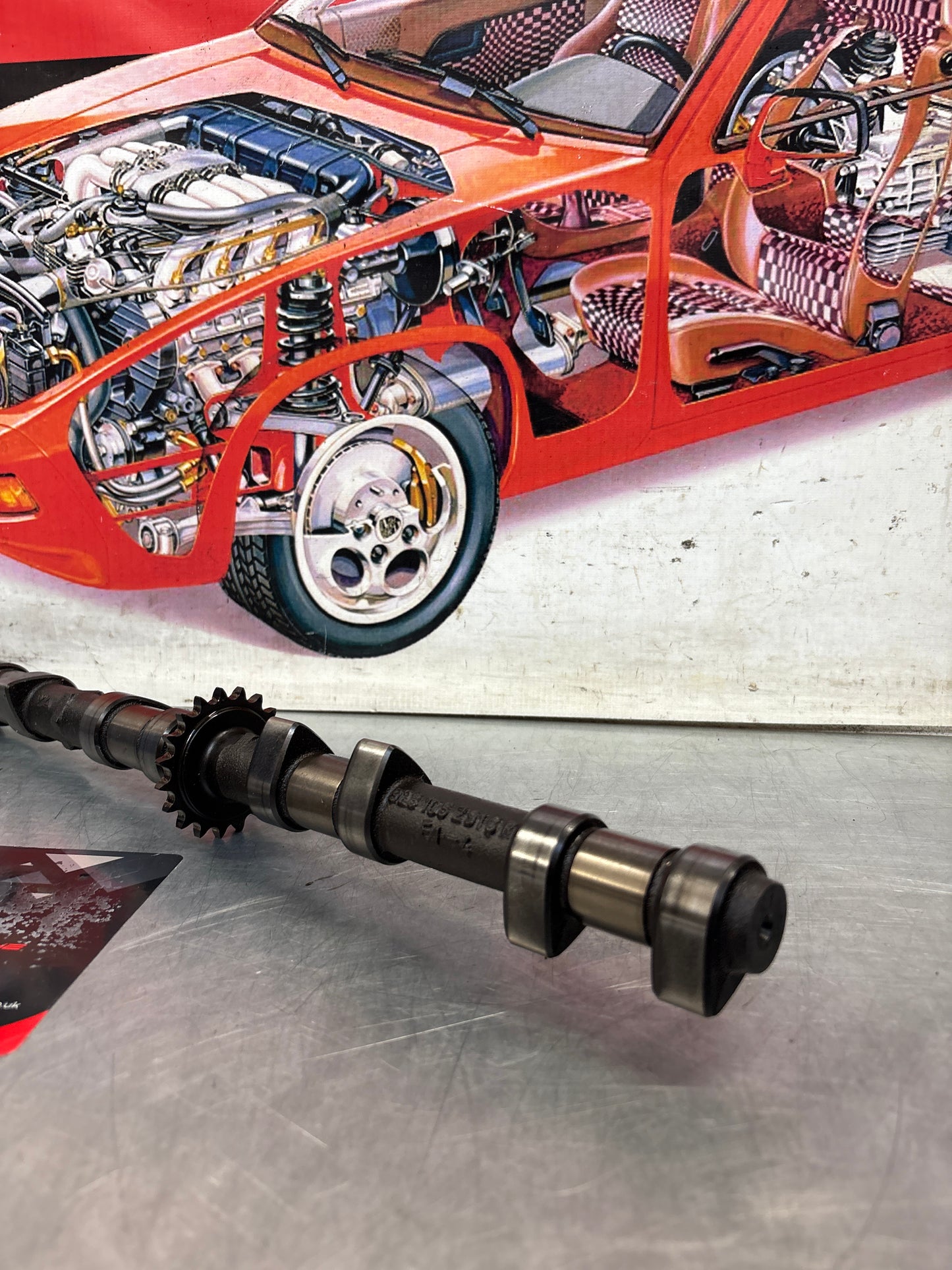 Porsche 928 S3 M28.45/46 engine Camshaft, intake side, cylinder 1-4, used 9281052916R / 92810529108