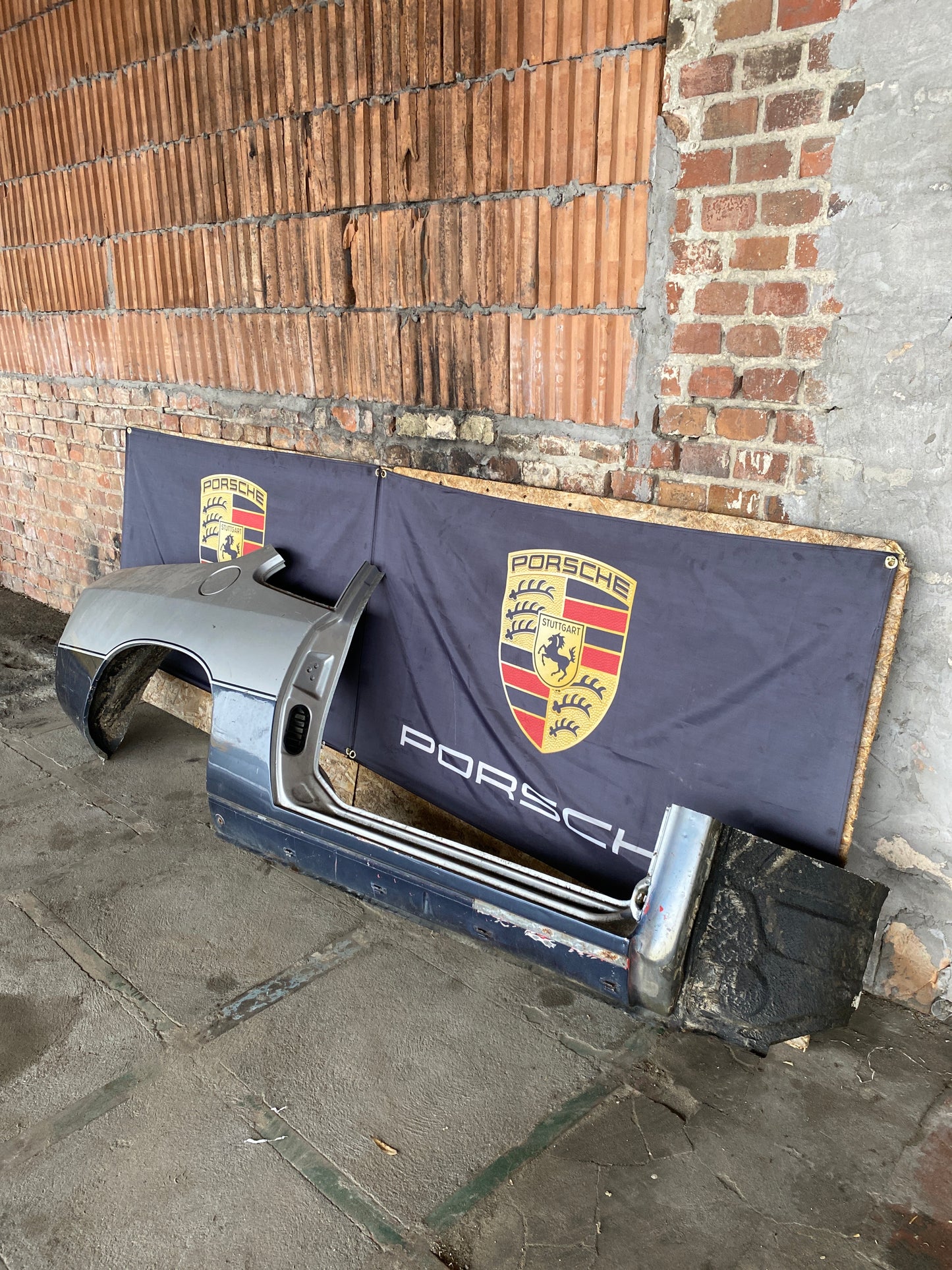 Porsche 944 Right side cut, rear fender with sill 94450390403, 94450361200