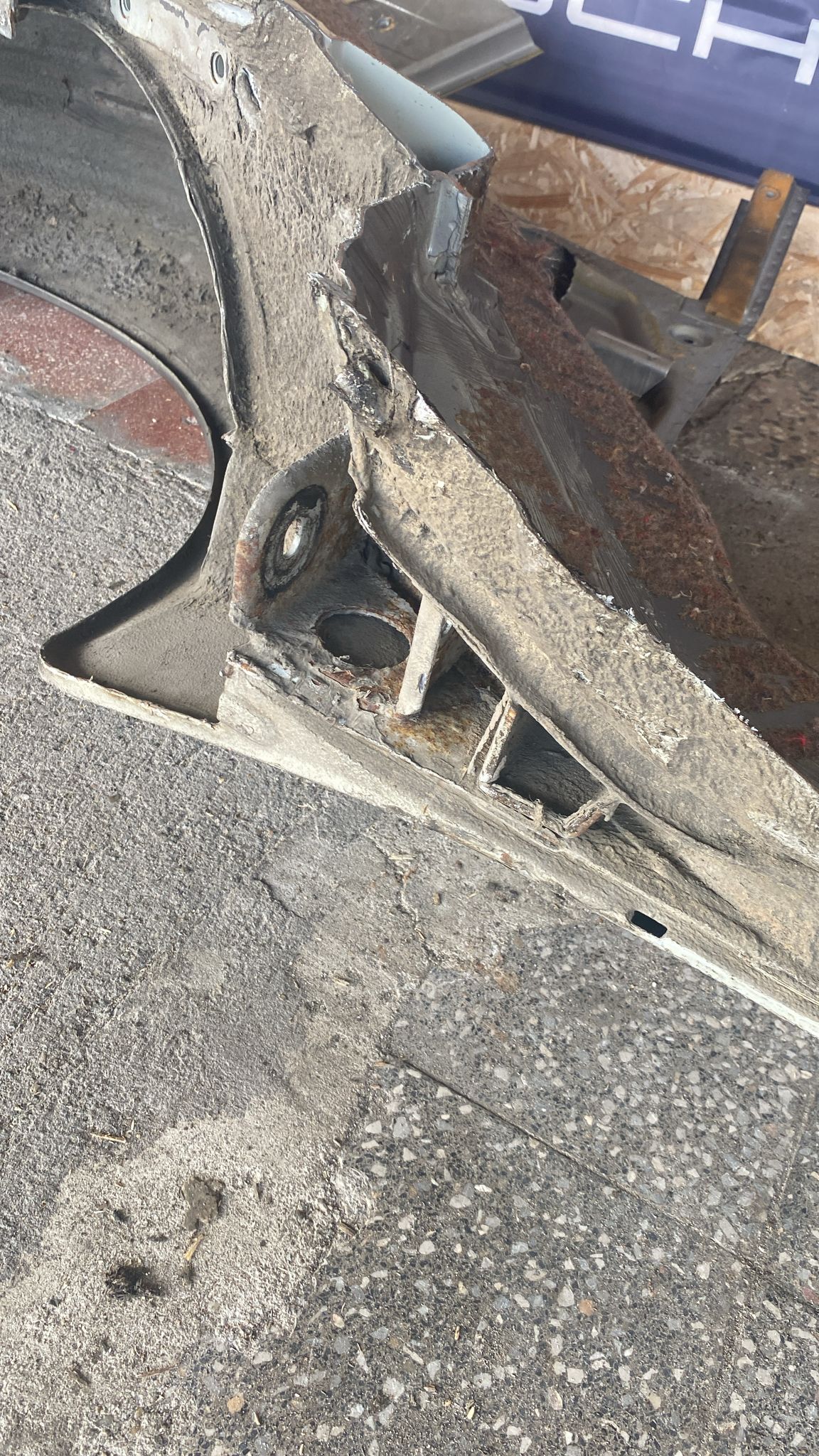 Porsche 944 left side cut, rear fender with sill 94450390303, 94450361102