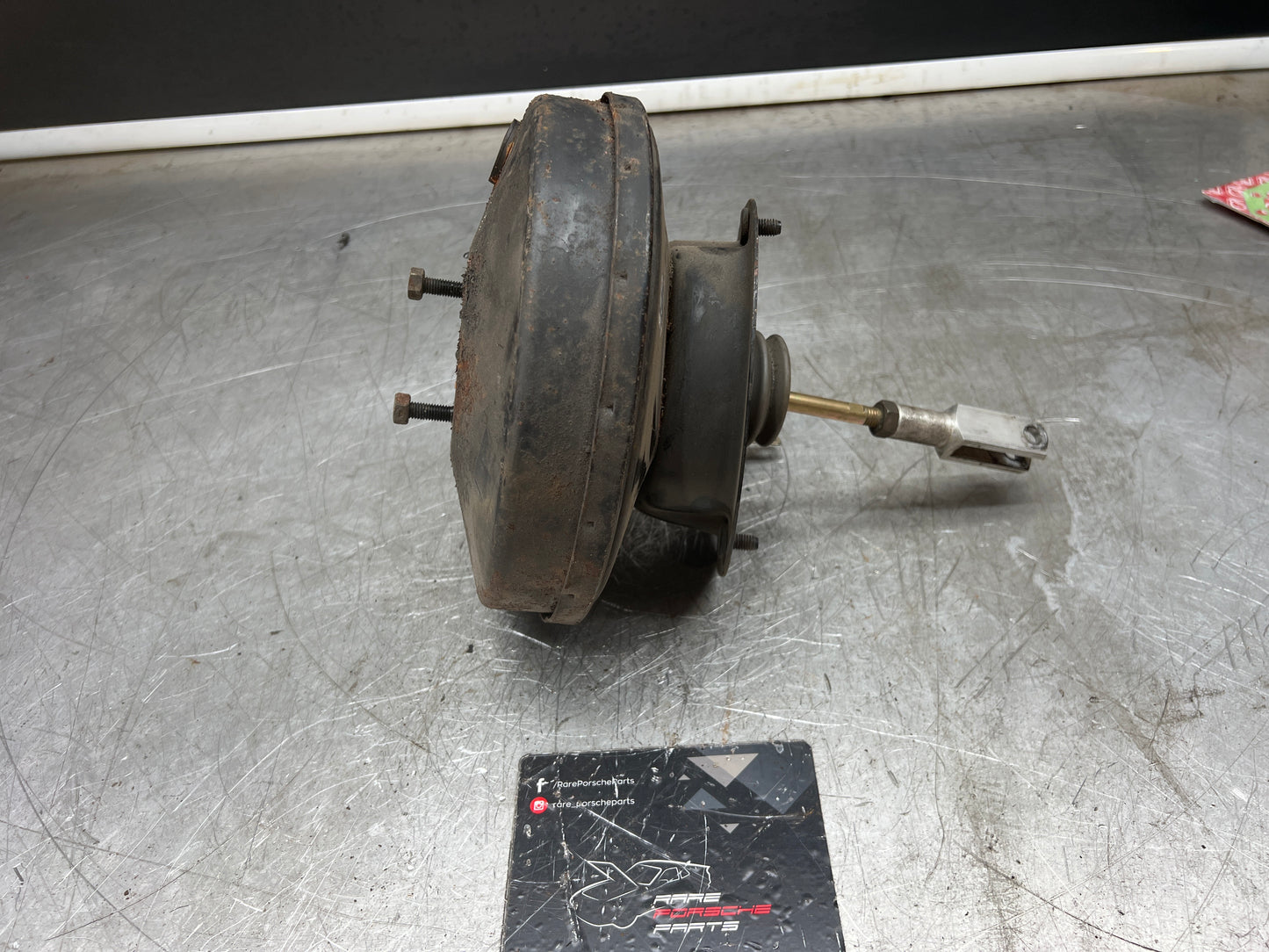 Porsche 944 brake booster, used 95135502711