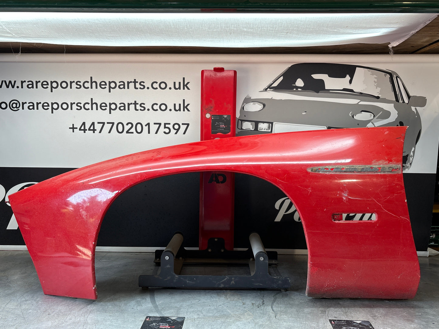 Porsche 928 -87 front left wing, 92850301103 used