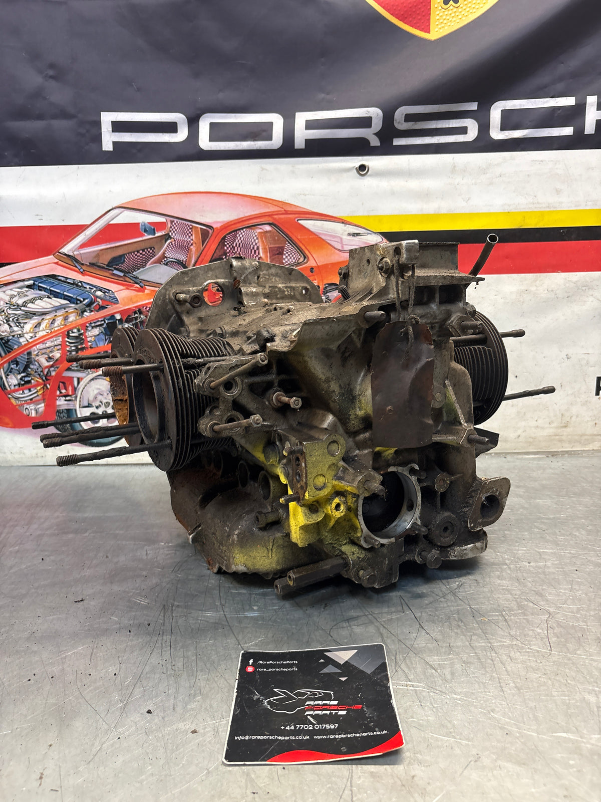 Porsche 914 1.7 engine with cylinder heads, pistons and crankshaft, spares or repair EA076922