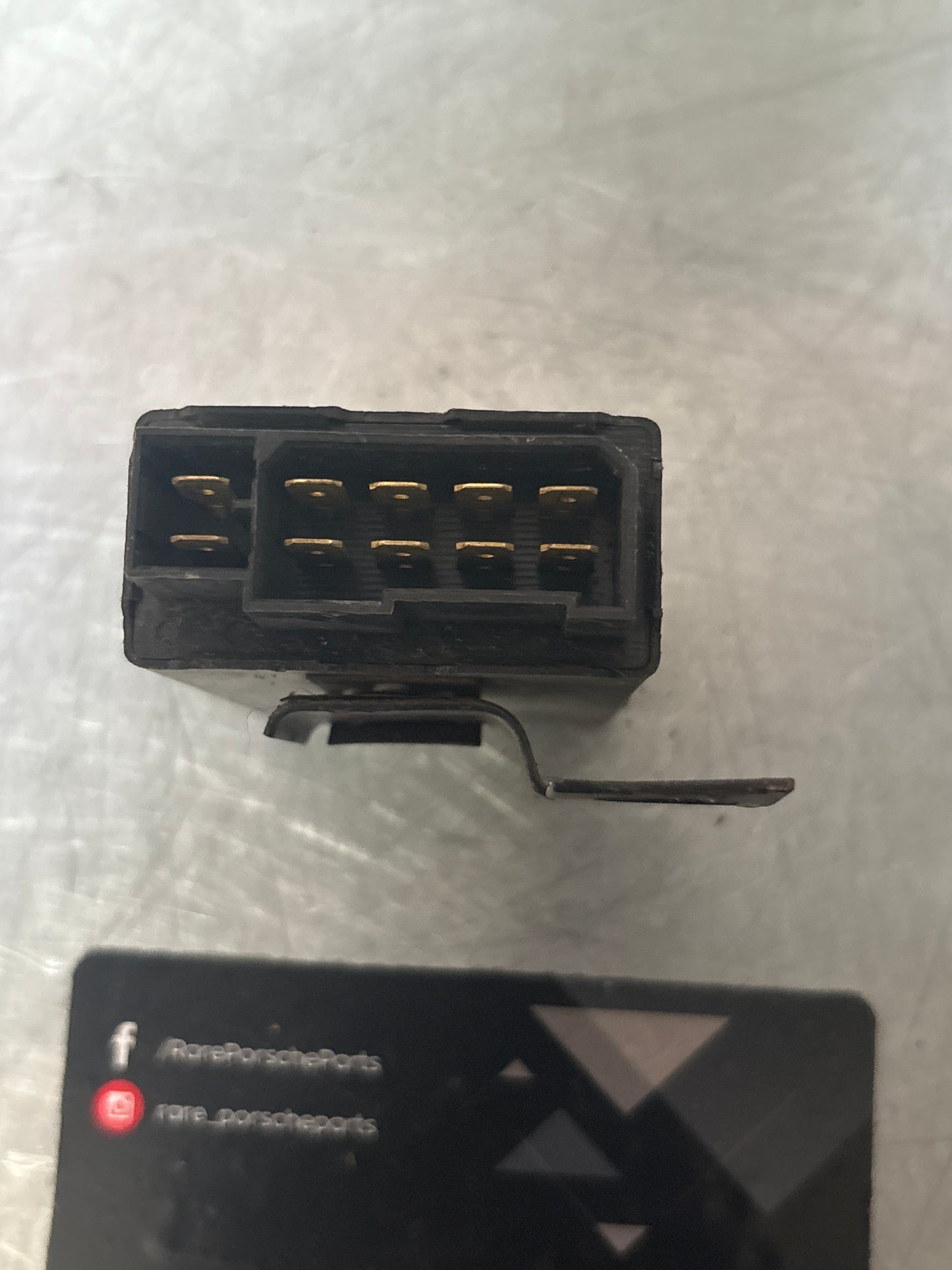 Porsche 911/924/944 Alarmsteuergerät Modul Relais Hella, gebraucht 91163710400