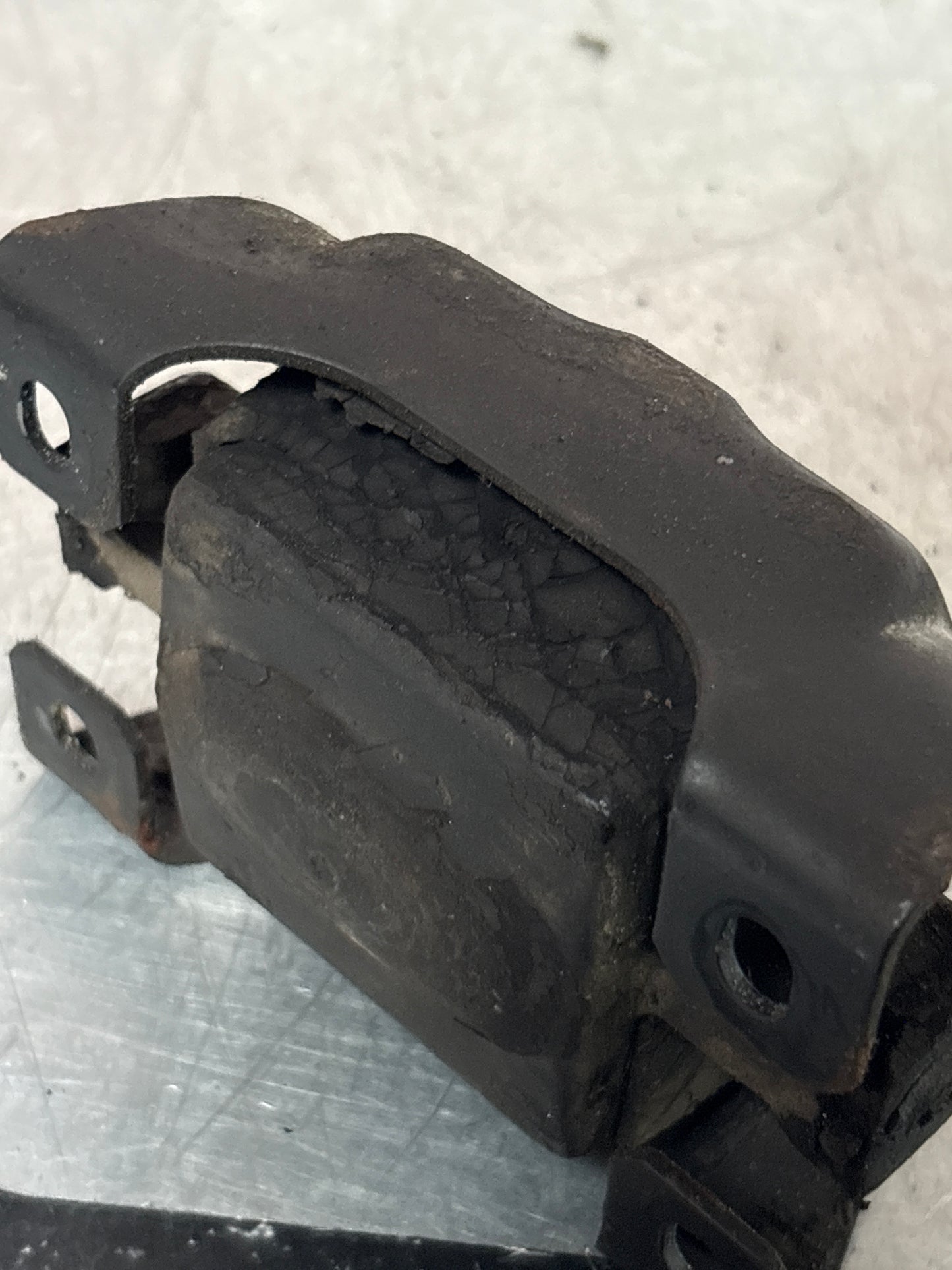 Porsche 944S/S2 85- Gearbox mount, used 94437504504