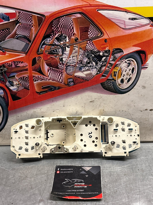 Porsche 928 instrument cluster circiut board, used VDO number: X16-1208412 / 88 481 549