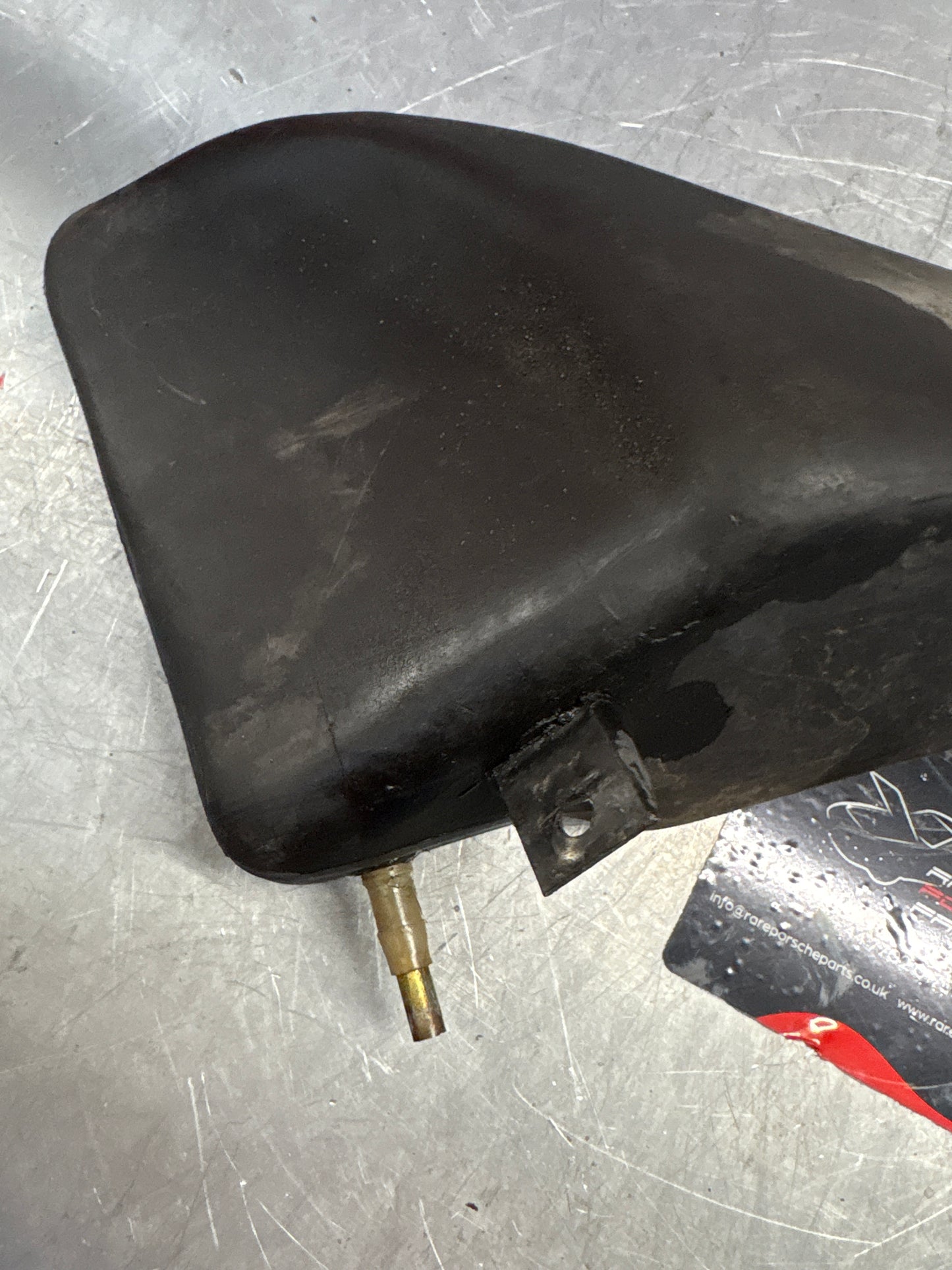 Porsche 928 S4 reservoir, used 92820101305