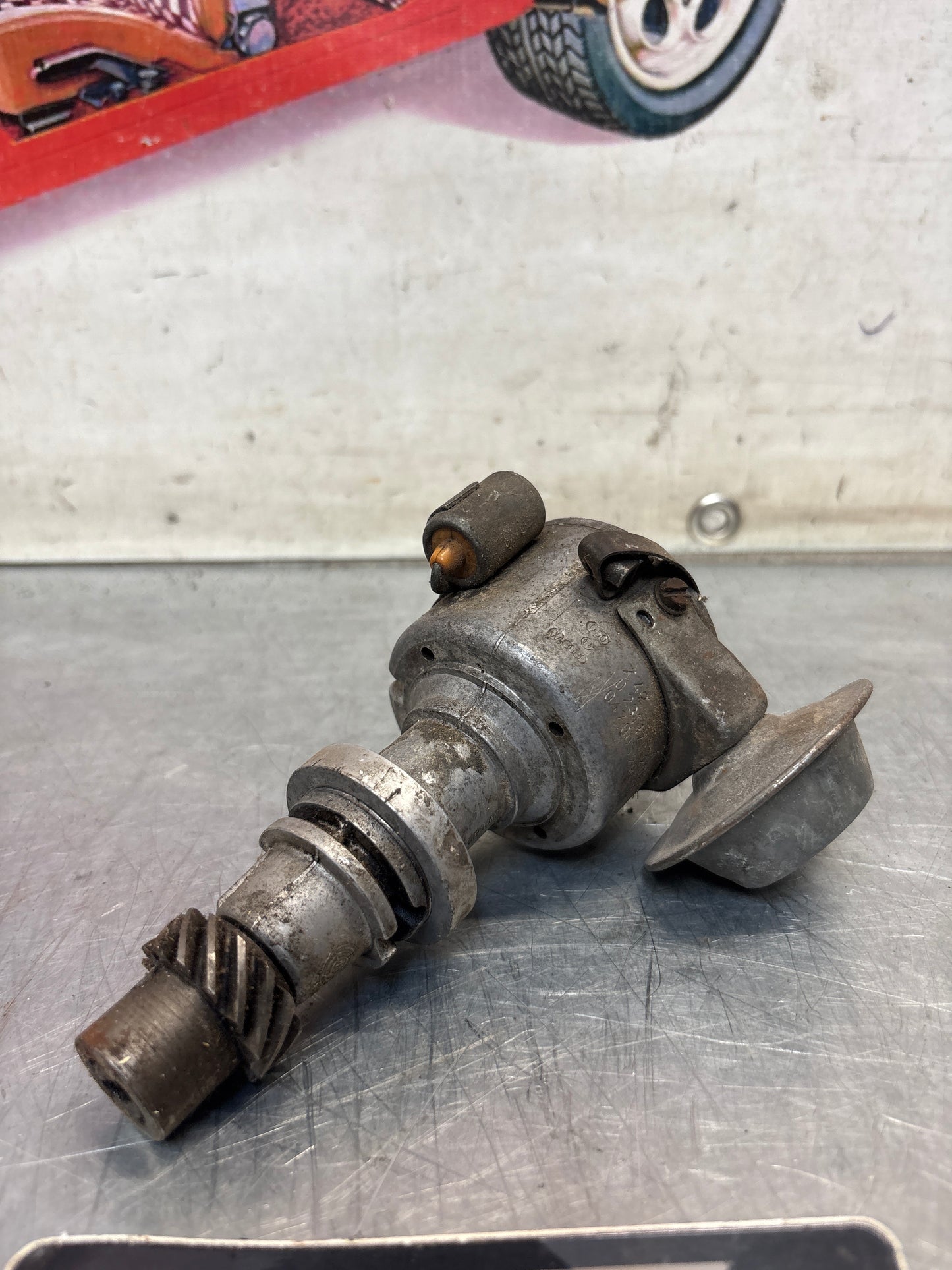 Porsche 924 ignition distributor, used 0231170202 / 047905205B