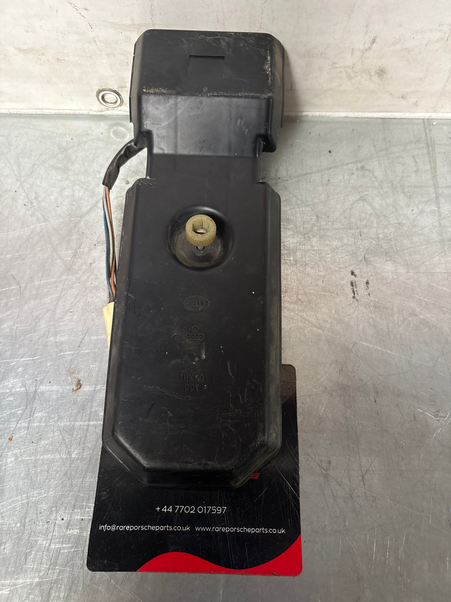 Porsche 944 rear left Tail light lamp bulb holder and cover, used 477945113