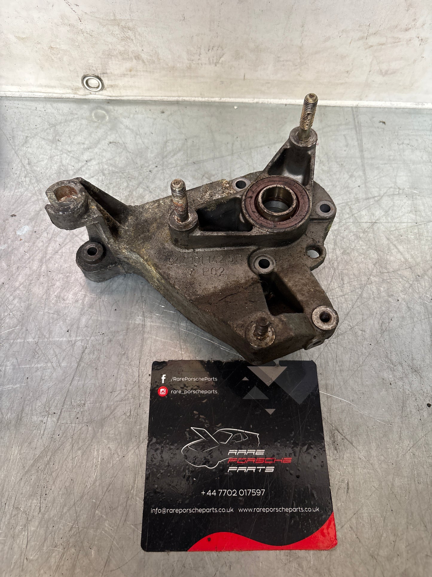 Porsche 944 Balance Shaft Mount Bearing Housing 9441011425R , used