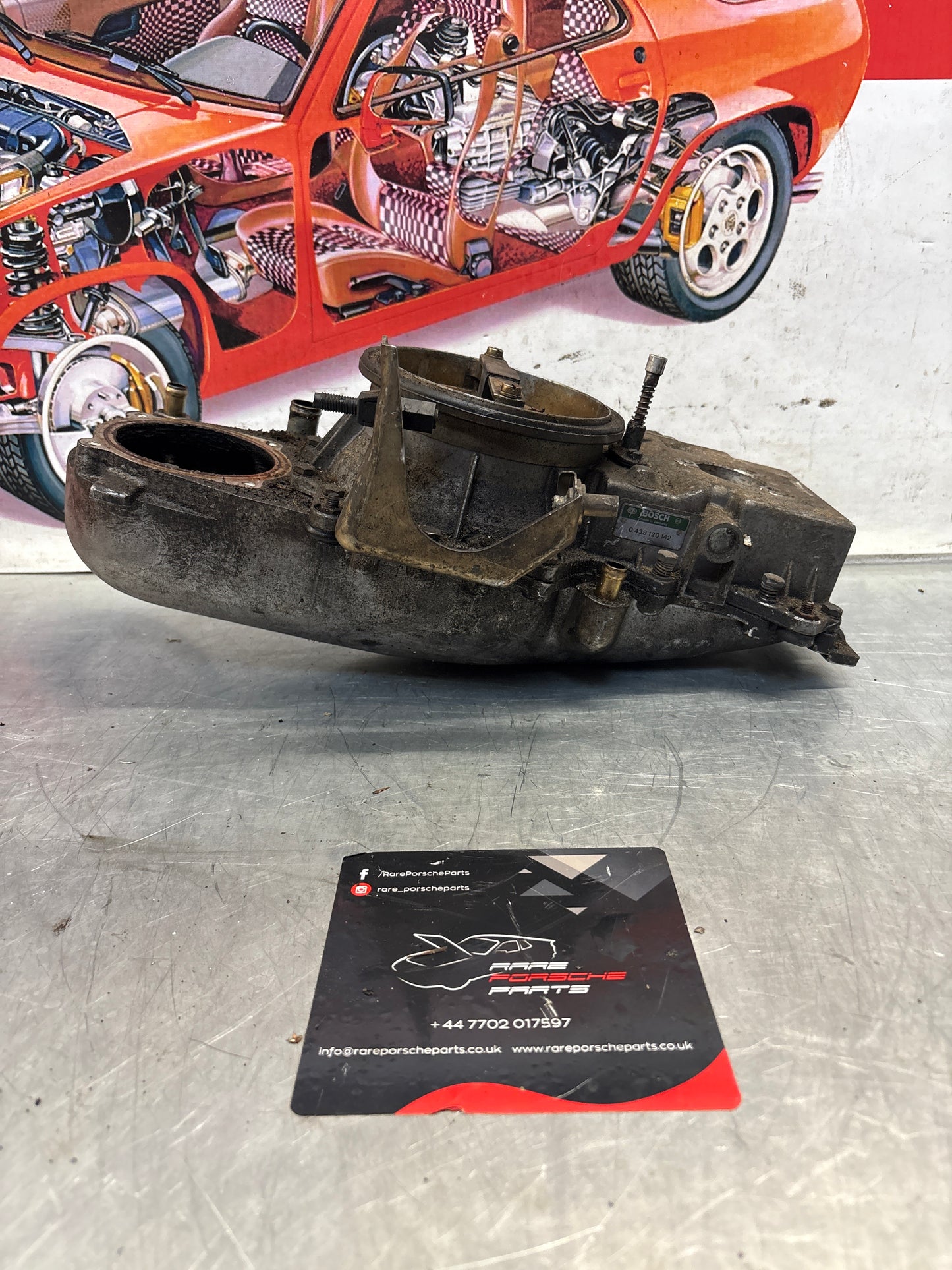 Porsche 928 throttle body, used 9281101935R / 0438120142