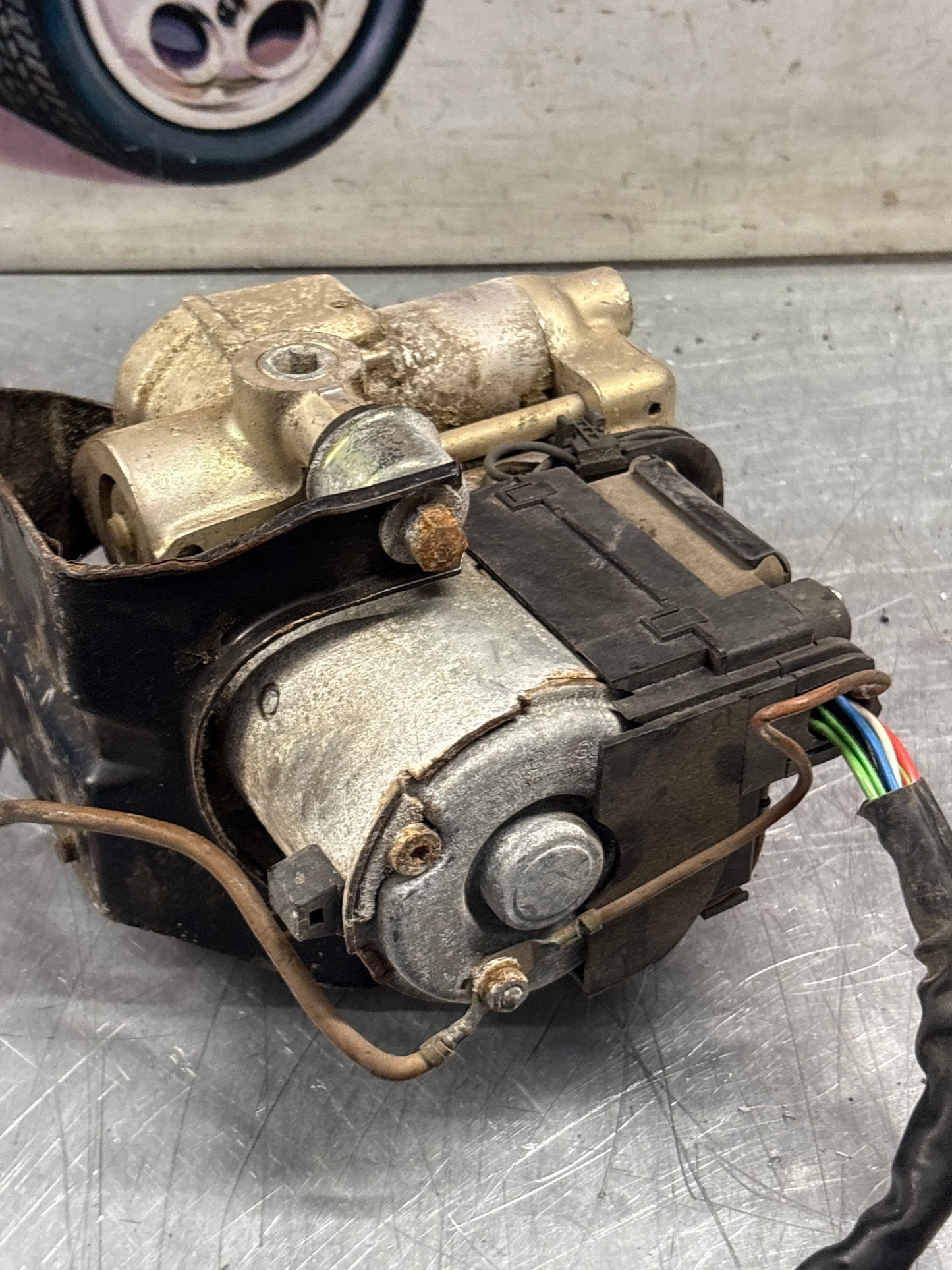 Porsche 944 Turbo Bosch ABS pump, used 0265200038 / 95135511303