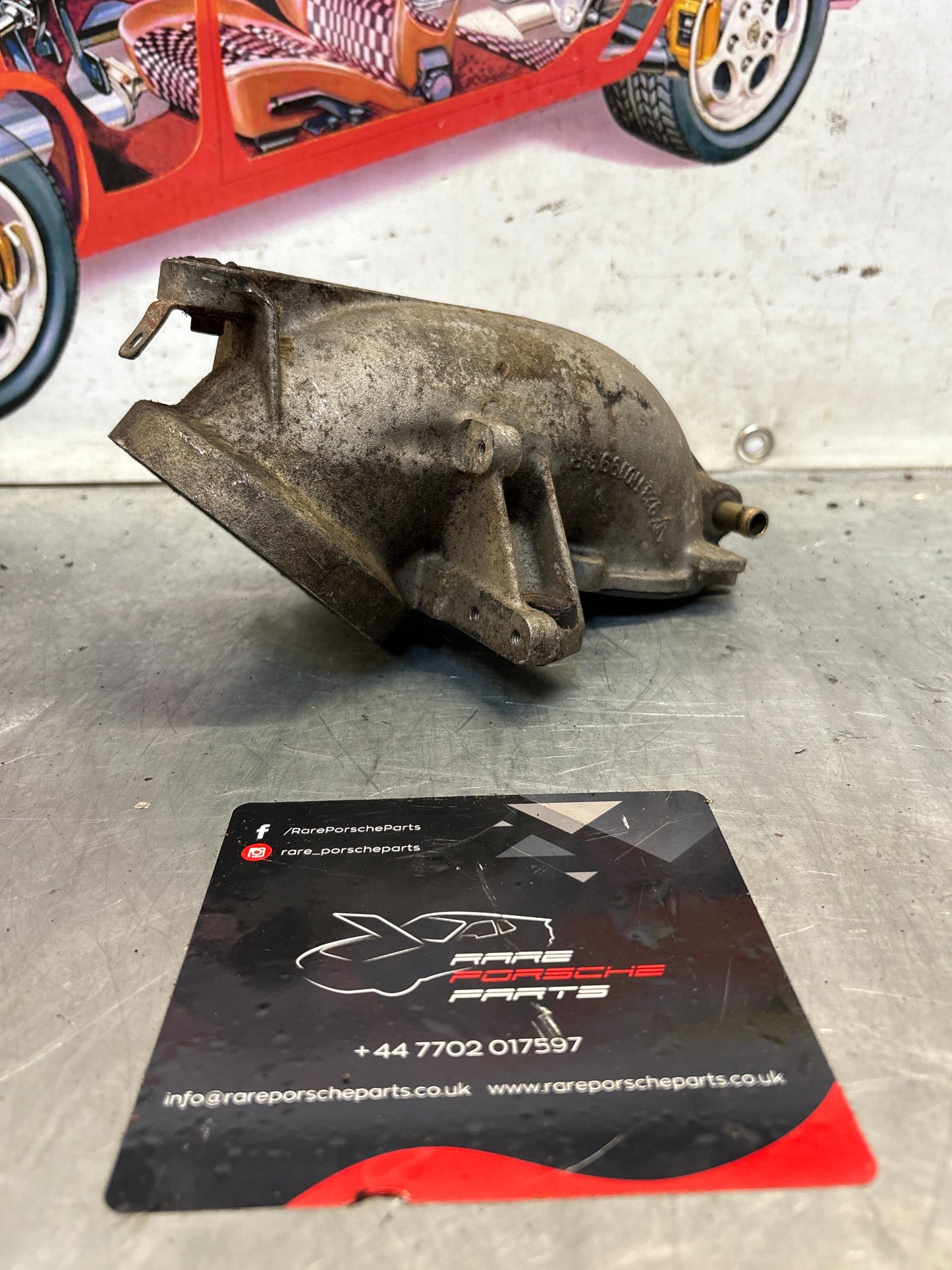 Porsche 928S throttle valve body housing, LHD, used 9281101993R