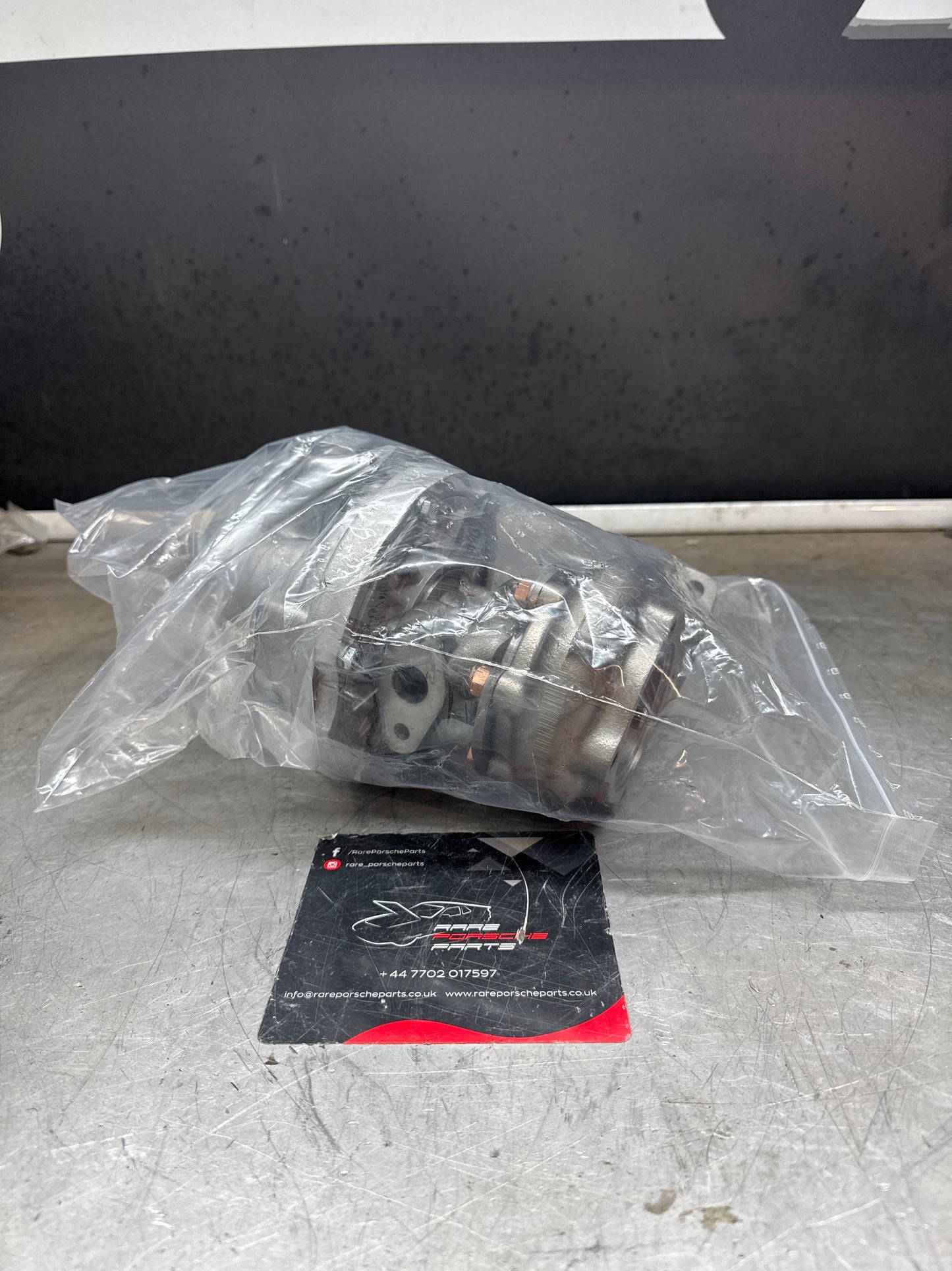Porsche 924 Turbo, USA model 150 PS 53269706022, Refurbished