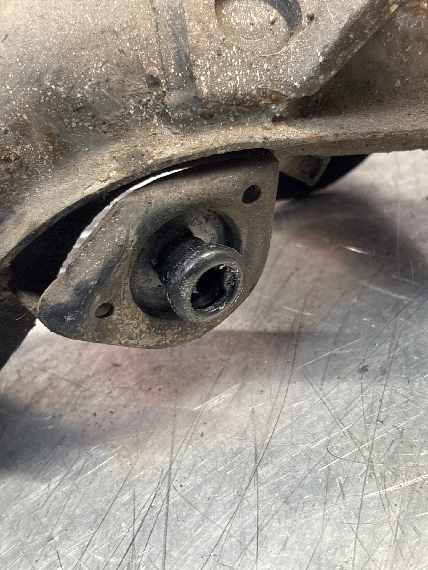 Porsche 924 944  -85.5 Rear left trailing arm, used 94433102100