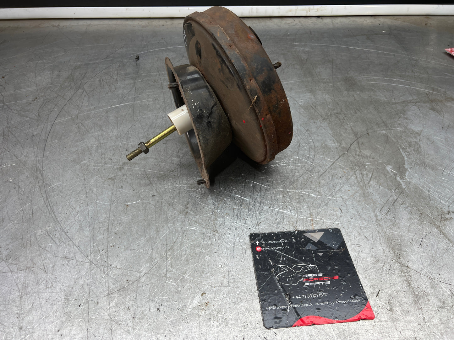 Porsche 944 brake booster, used 95135502711