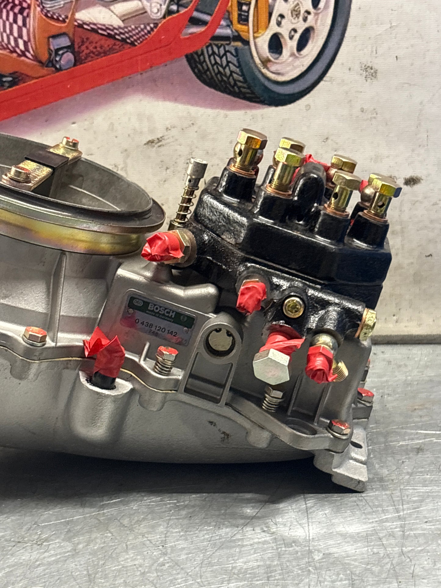 Porsche 928 throttle body, refurbished 9281101935R / 0438120142 / 0438100027