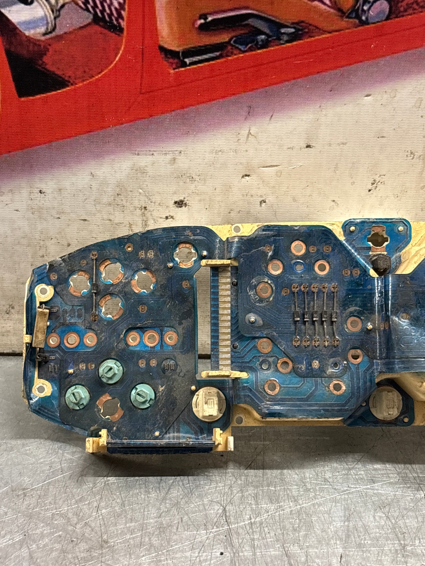 Porsche 928 instrument cluster circiut board, used VDO number: X16-1208743 / 88 451 606