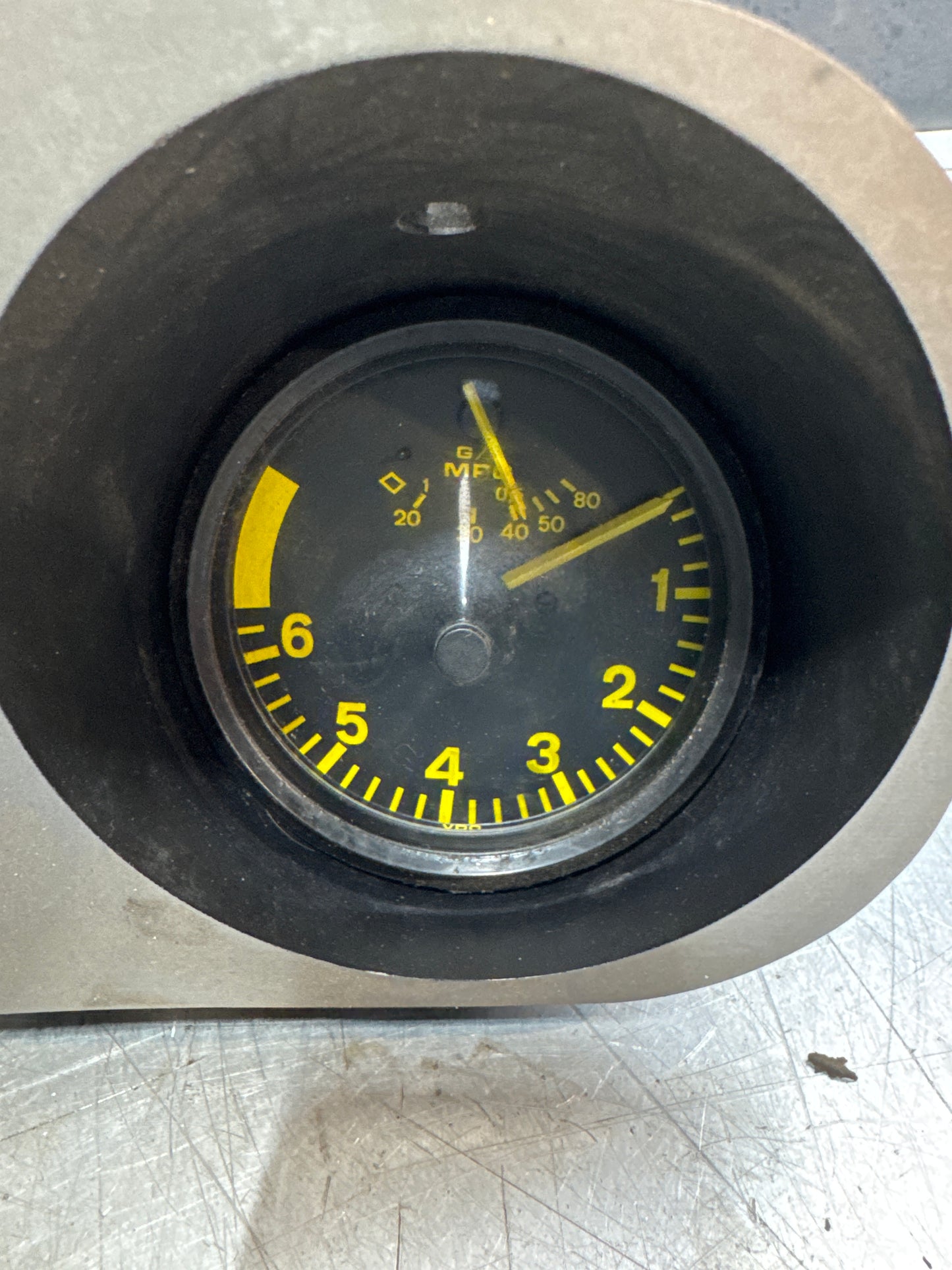 Porsche 944 complete set of instruments , used 95697miles 94464131000 / 94464103600 / 94464120701