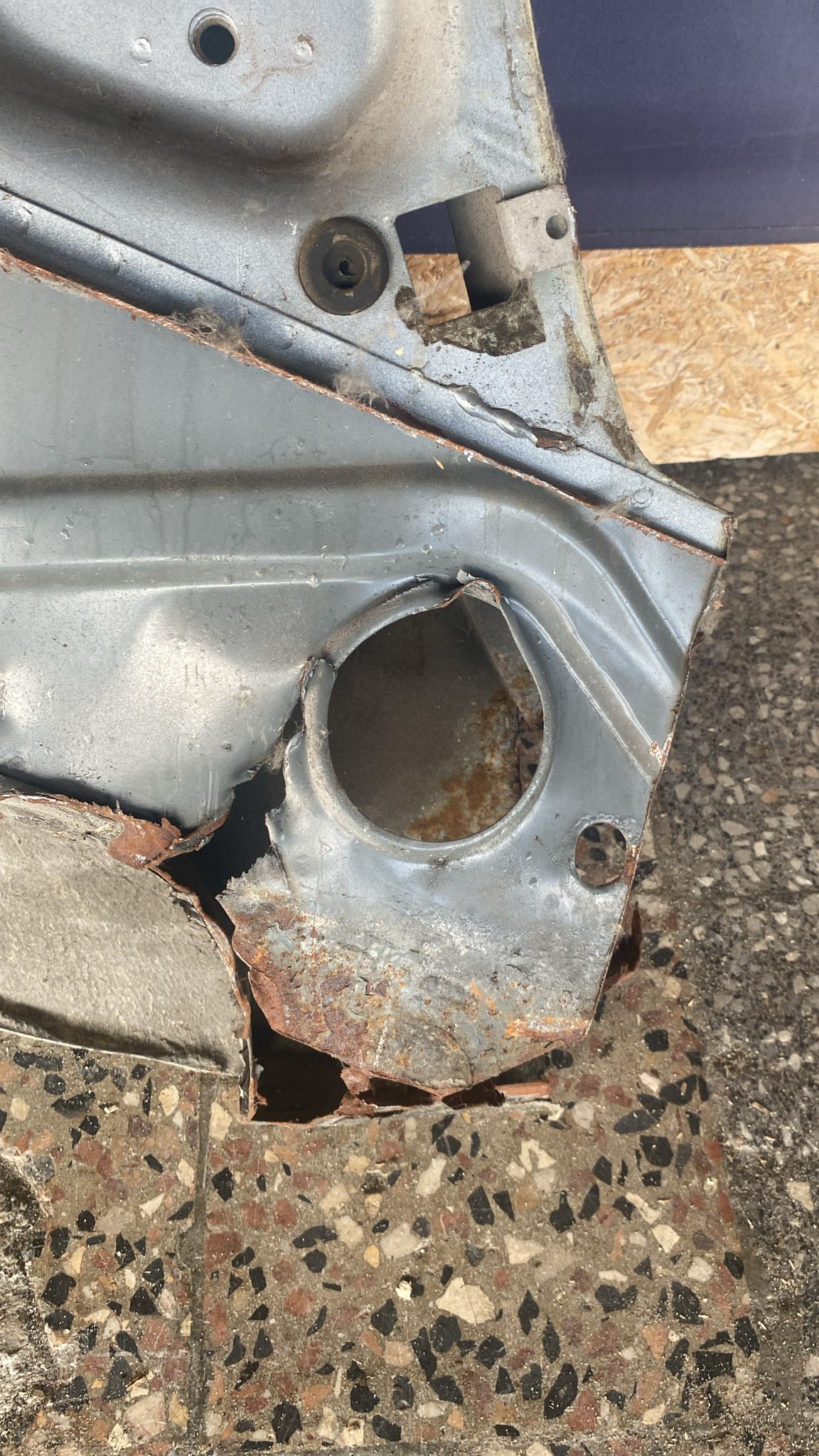 Porsche 944 left sill rear end section 94450361102