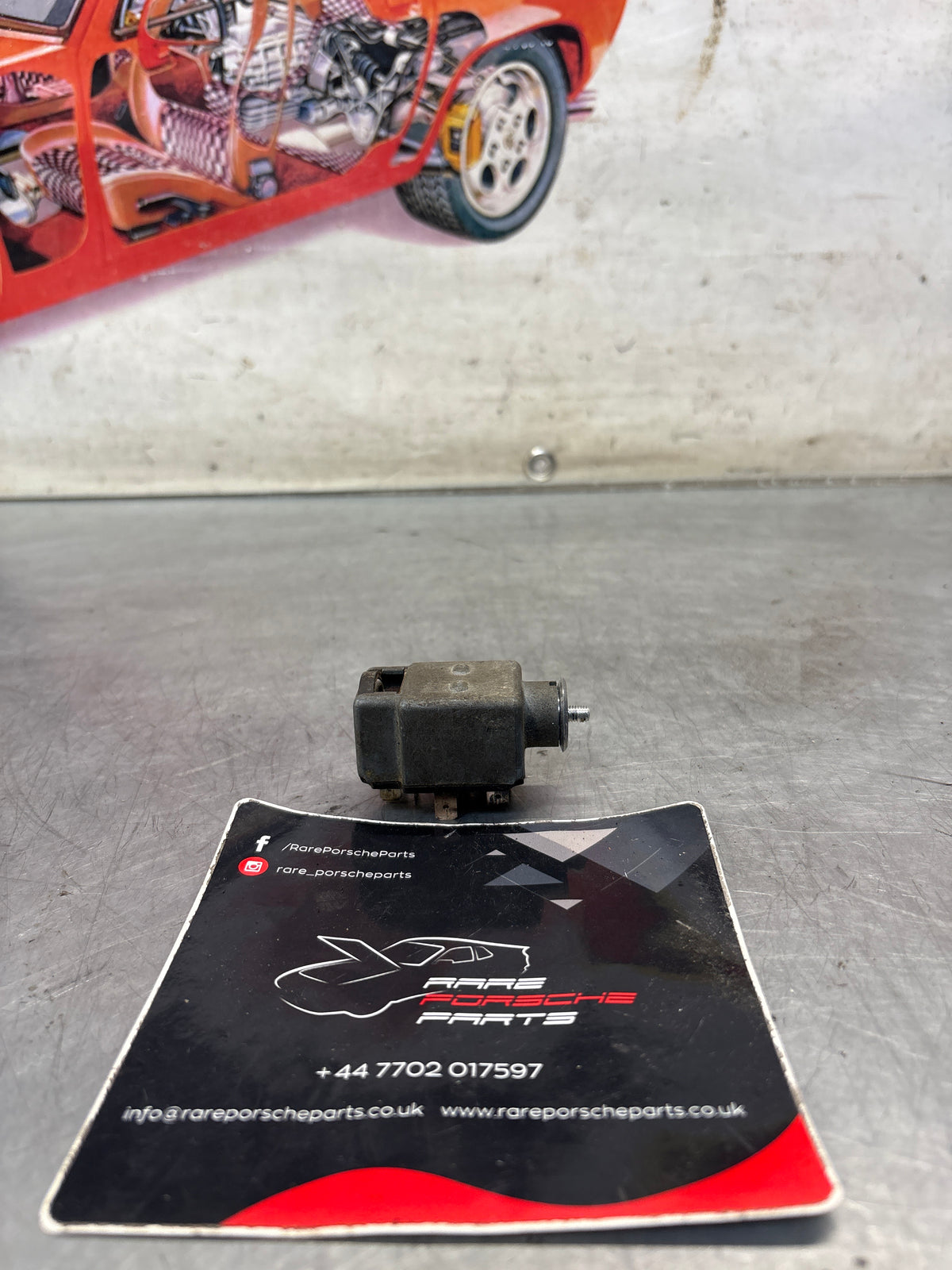 Porsche 914 headlight switch, used 91461341415