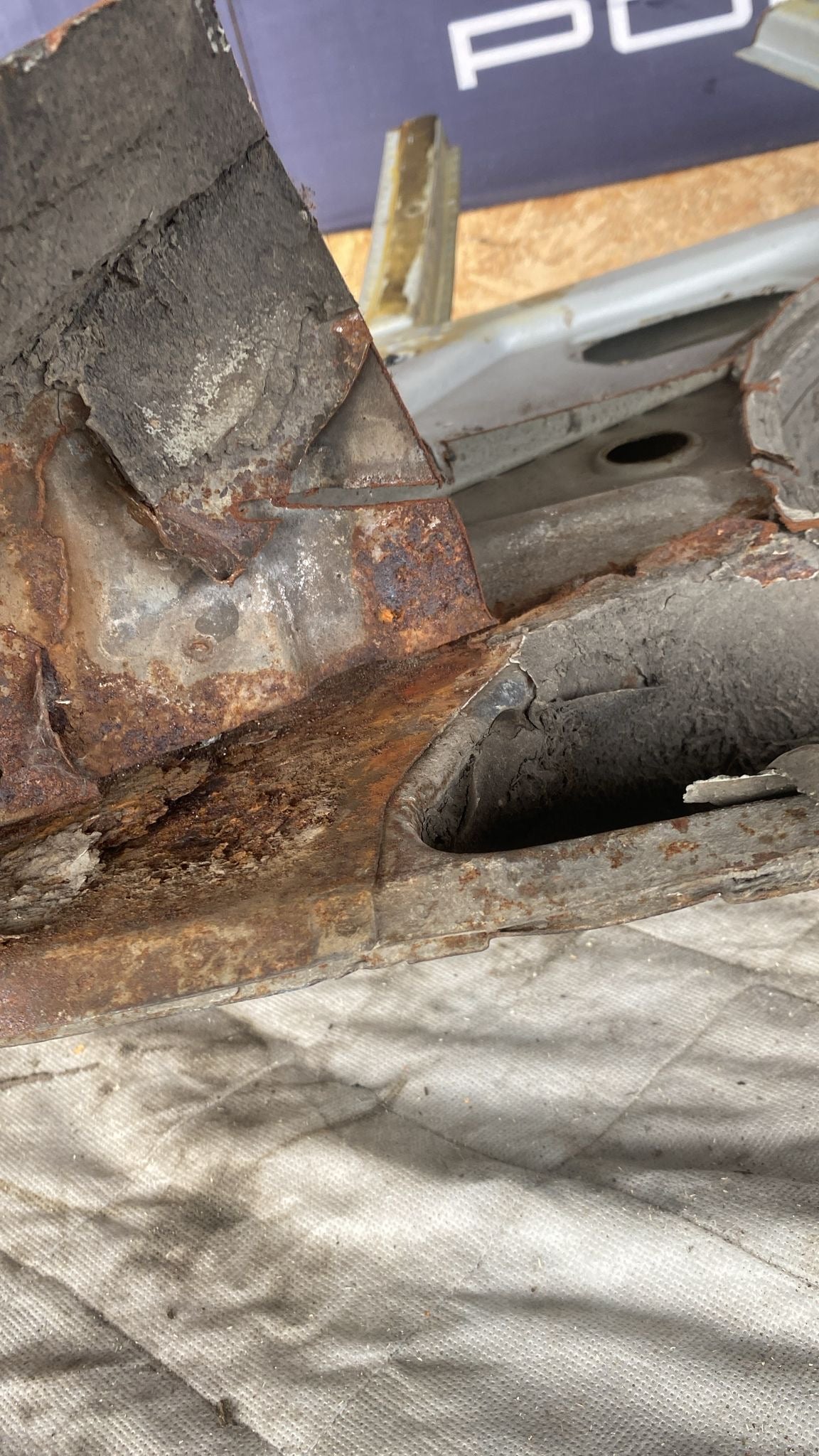 Porsche 924 76-79 Right sill / fender section, 477809602B cut