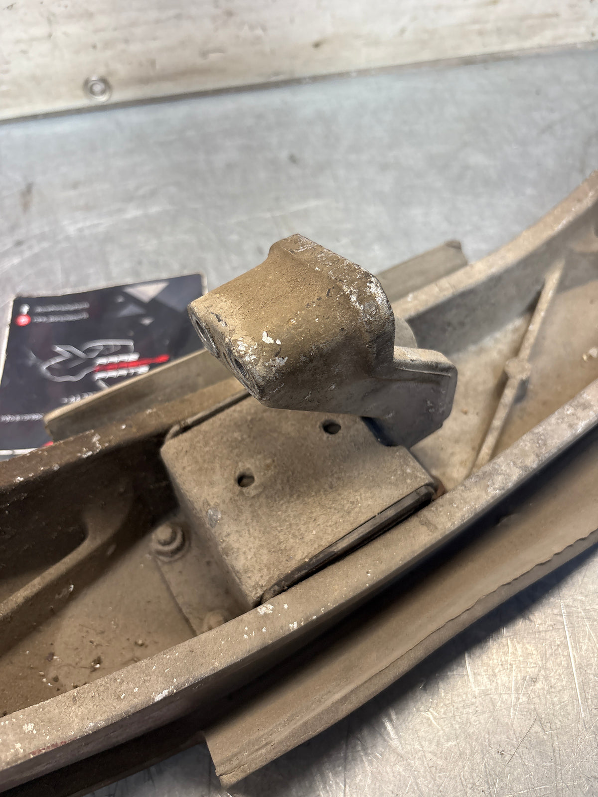 Porsche 968 transmission carrier, used 94437502406