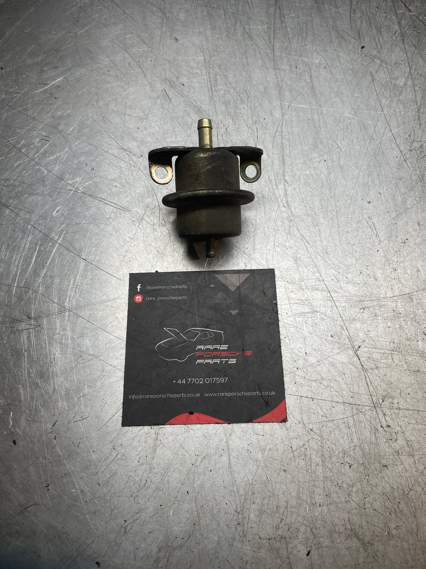 Bosch fuel pressure regulator 0280160263, used