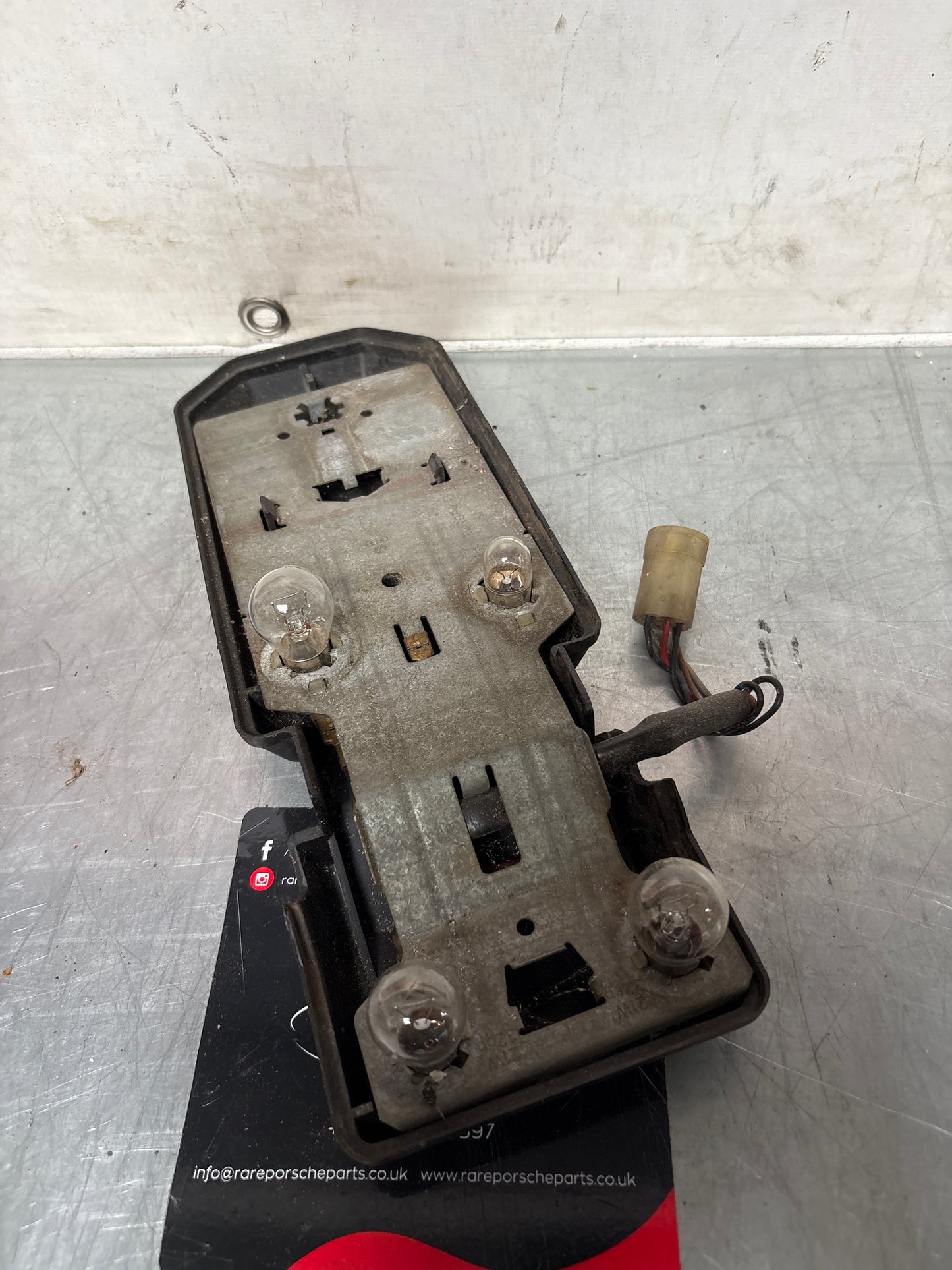 Porsche 944 Right Tail light lamp bulb holder and cover, used 477945114