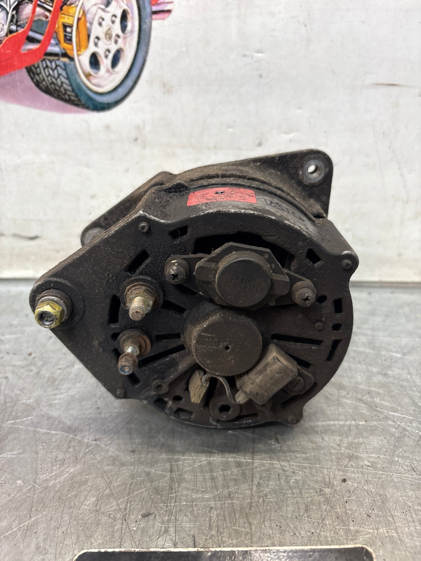 Porsche 924S / 944 2.5 models alternator. 0120469559 / 94460310900 used