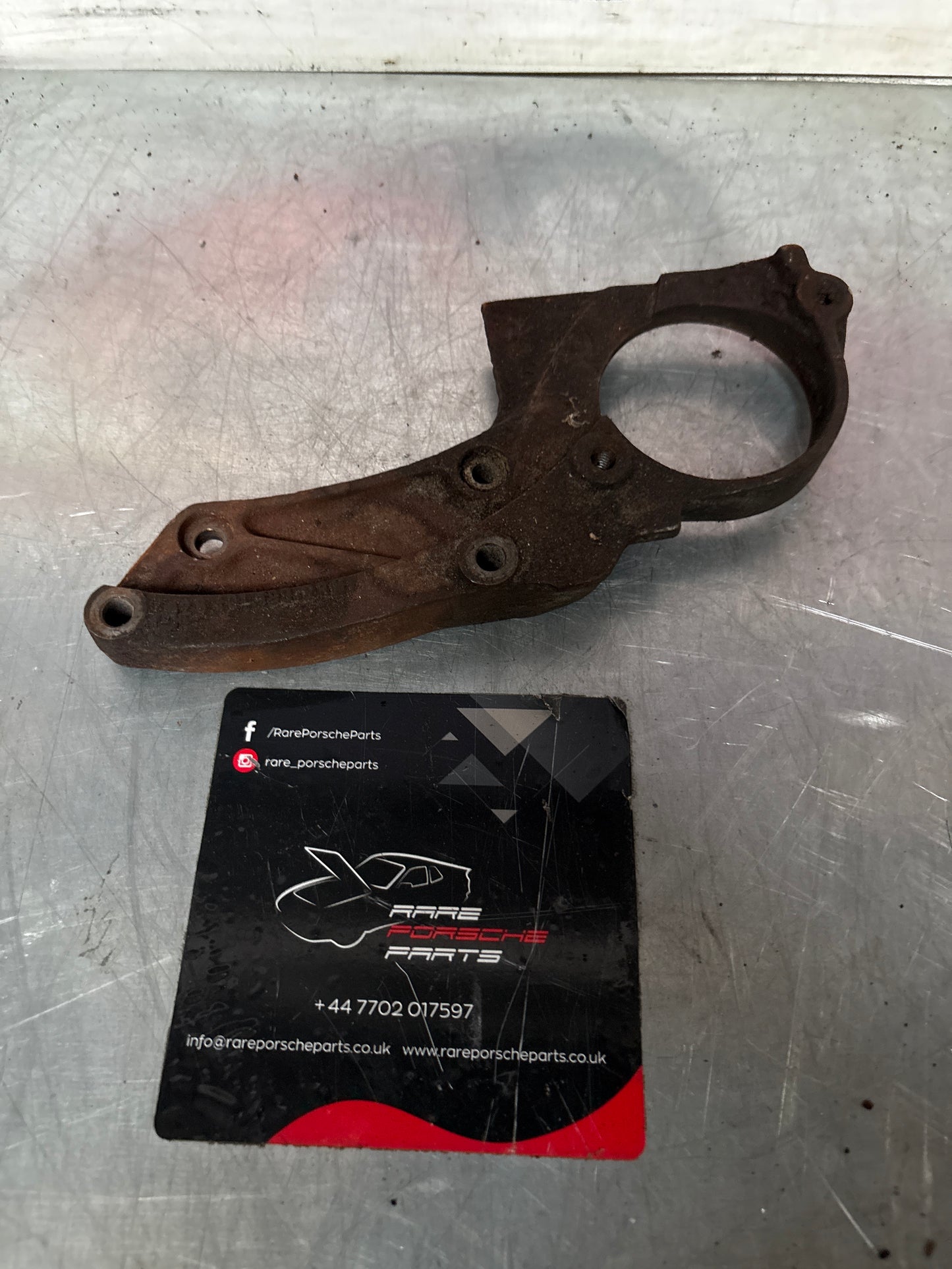 Porsche 928 S4 Starter Bracket, used 9281011932R