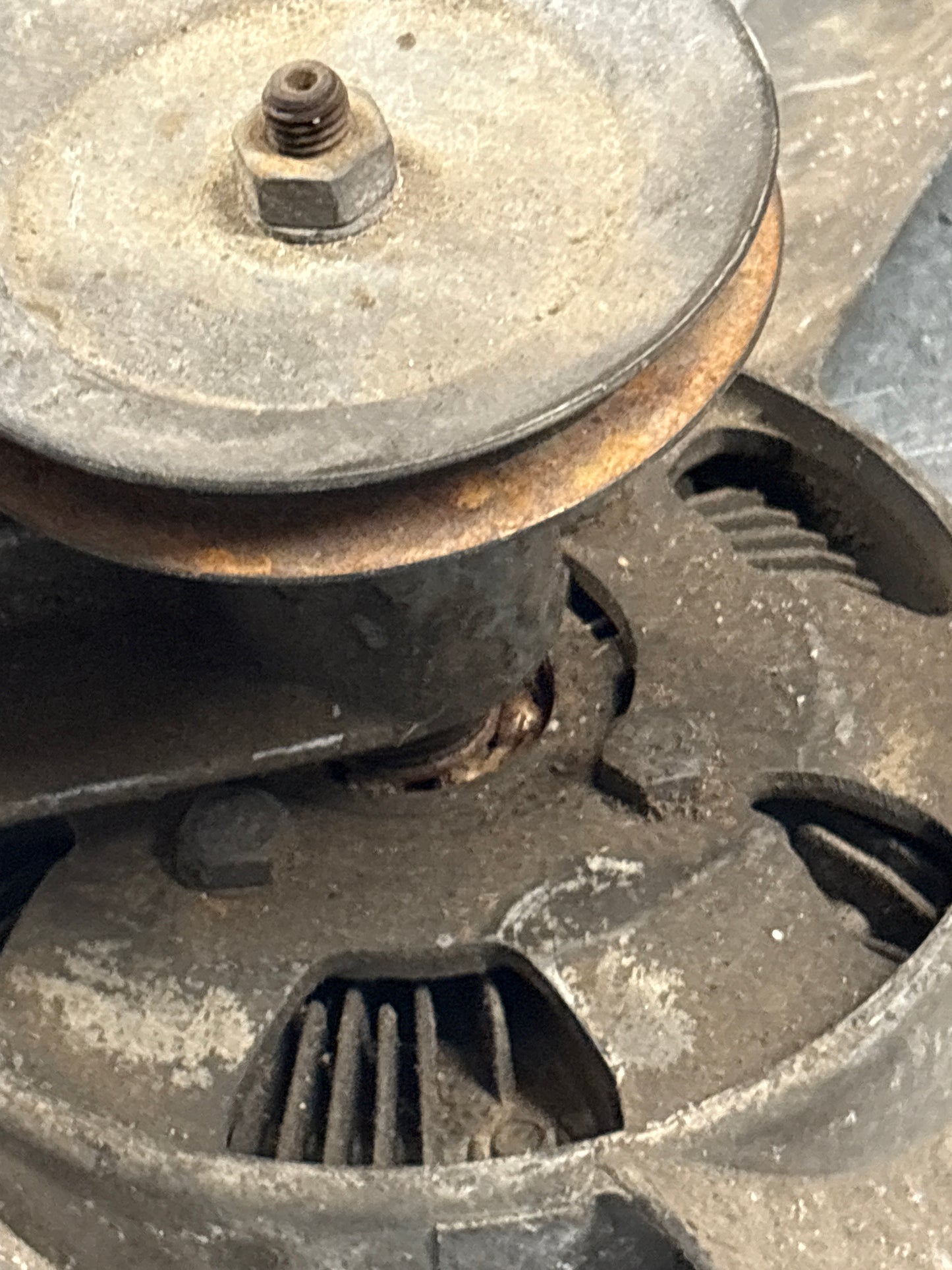 Porsche 928 Engine cooling viscous fan with bracket used 92810613701, 9281061101R