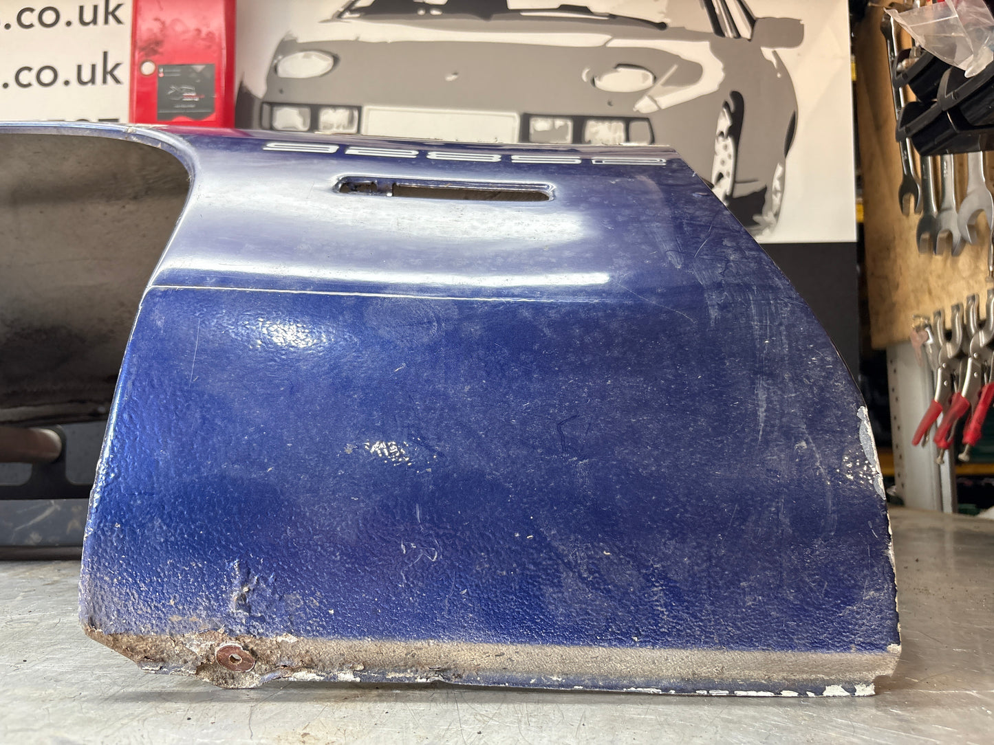 Porsche 928 -87 front left wing, 92850301103 used