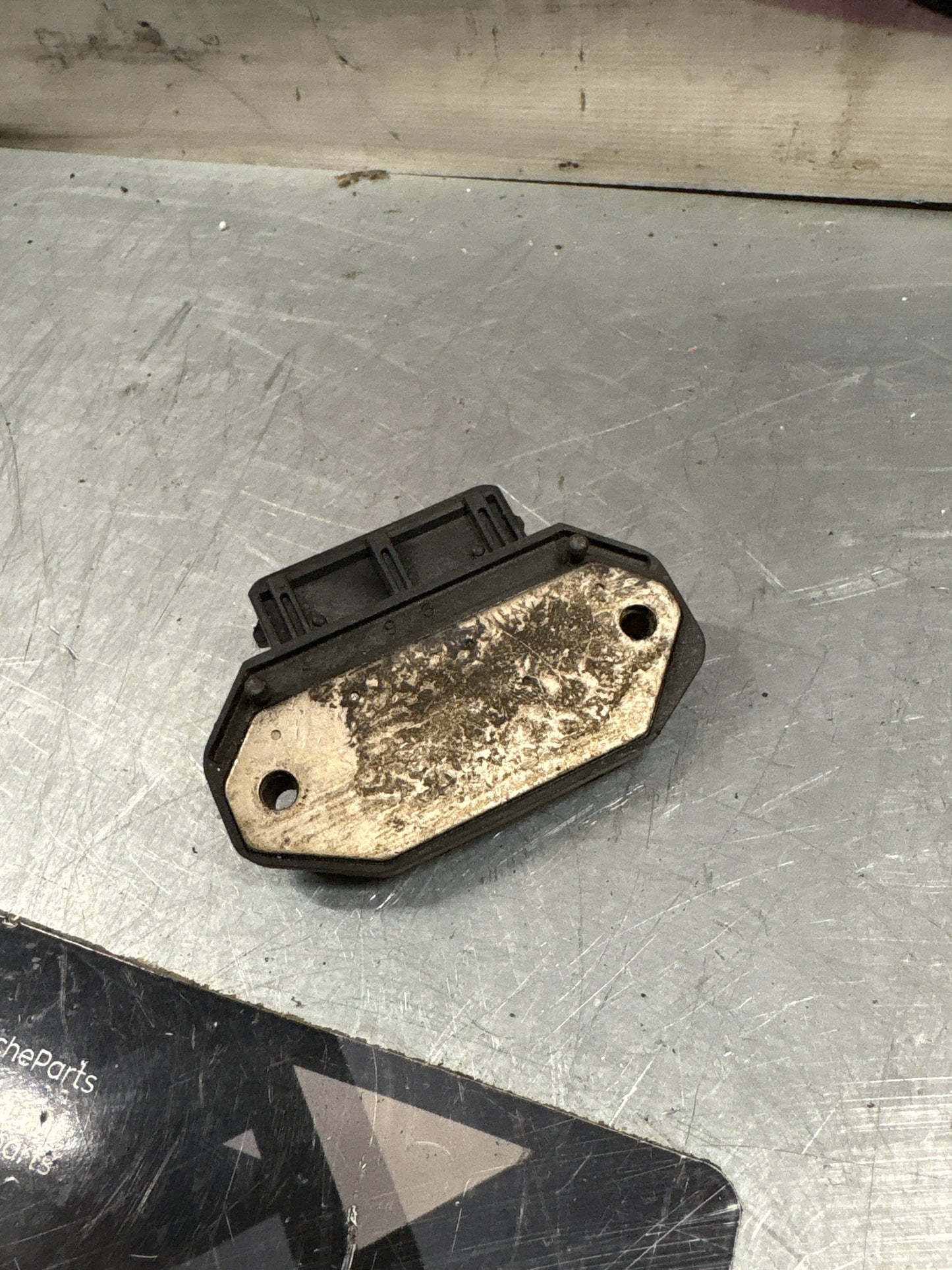 Porsche 944 S2 ignition module, ignition control unit 0227100124 used