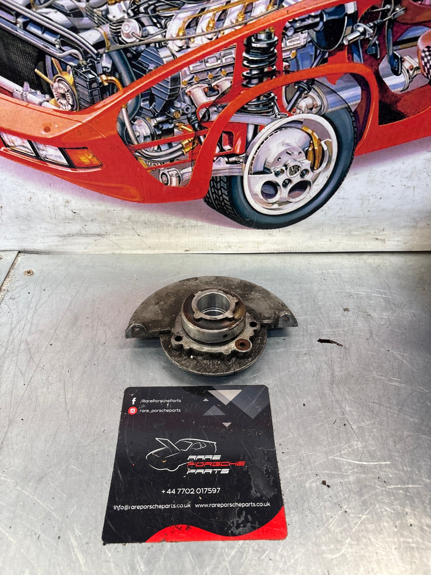 Porsche 928 camshaft cover bearing, used 9281051193R