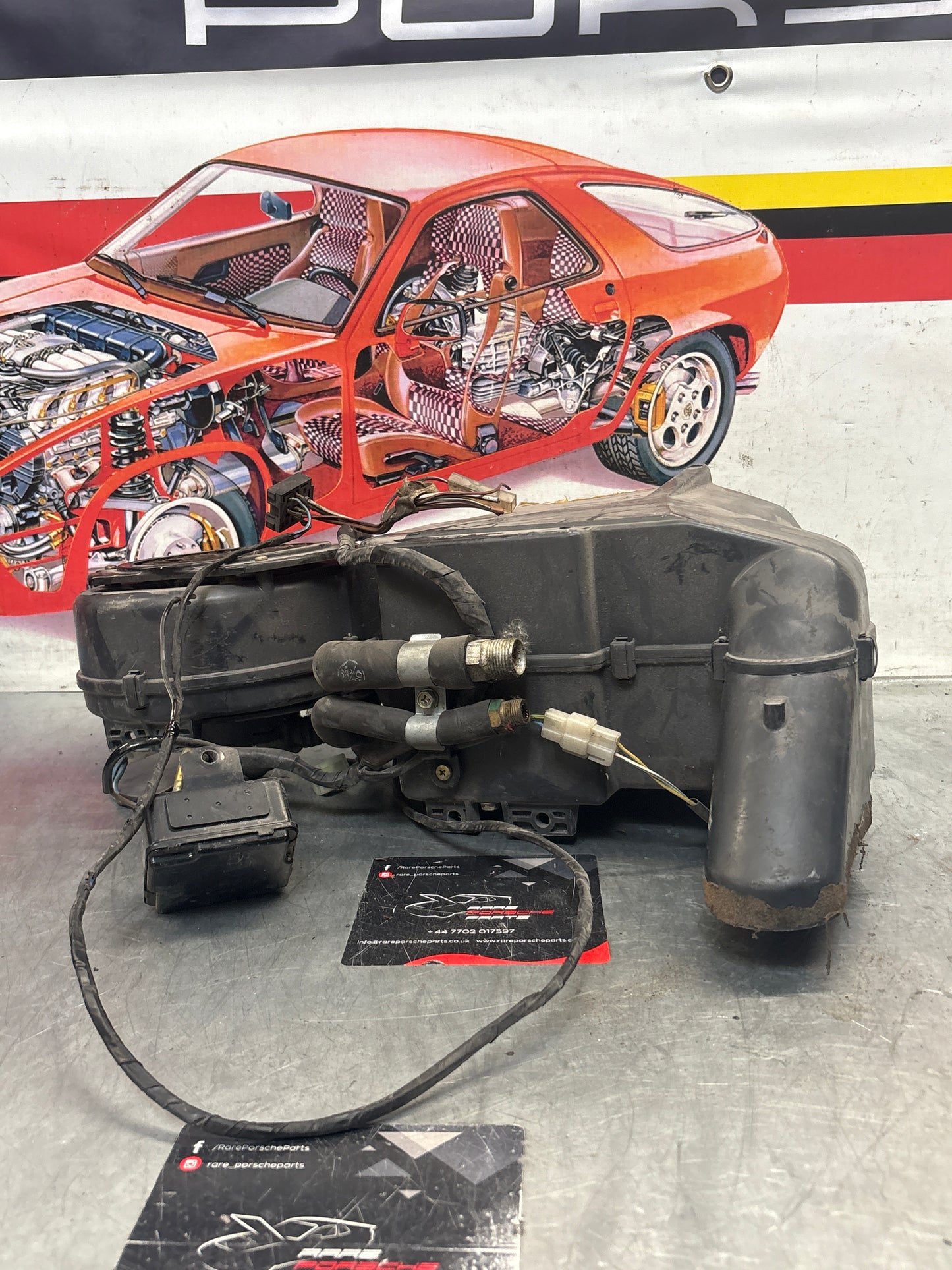 Porsche 924 Air conditioner unit, used 477820002