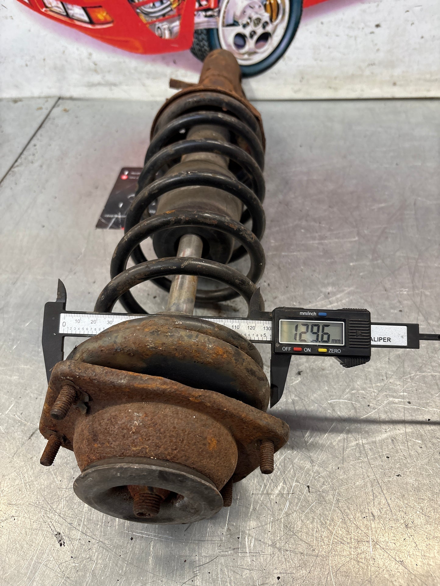 Porsche 924 Front shock absorber, used 477412032F